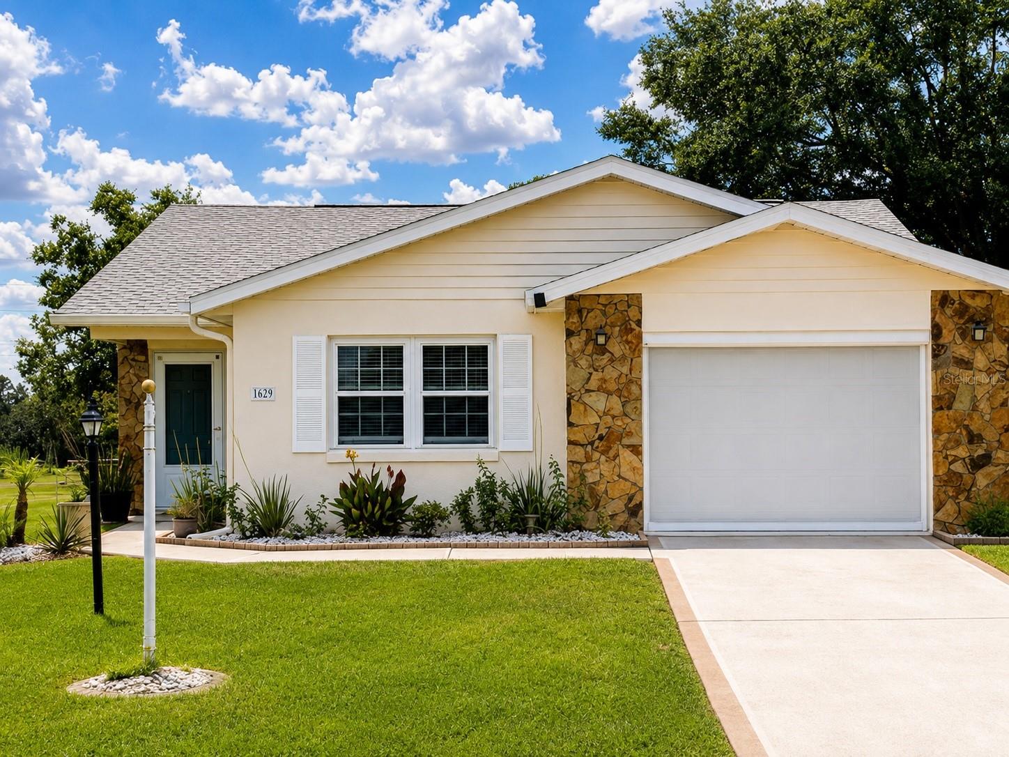 1st image of 1629 Willow Run, Sebring, FL 33872 | MLS# O6410279