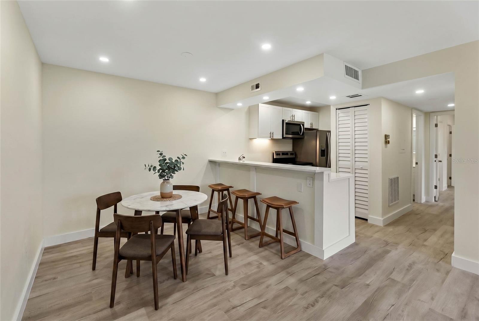 2nd image of 3229 Beneva Rd, SARASOTA, FL 34232