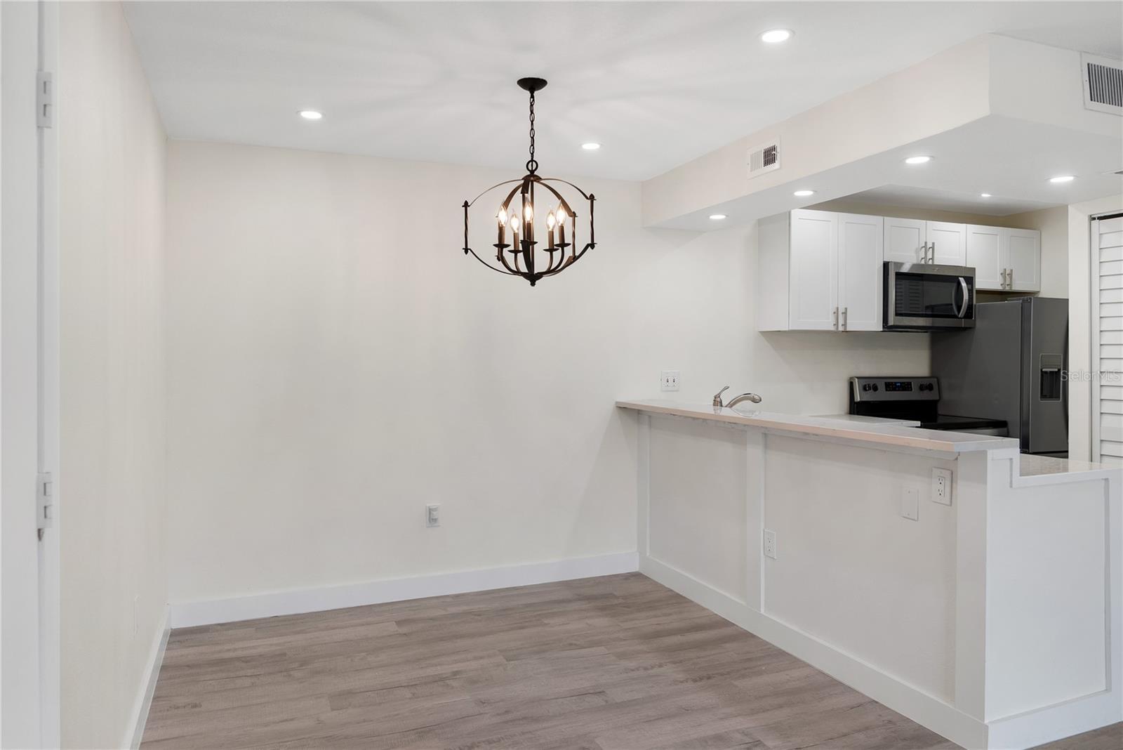 3rd image of 3229 Beneva Rd, SARASOTA, FL 34232