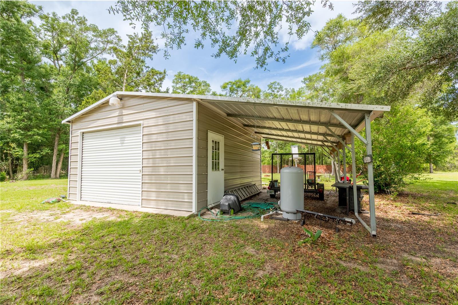Homes for sale in Fort White, FL | 229 Sw Caboose Dr, Fort White, FL 32038 | MLS# L4962175