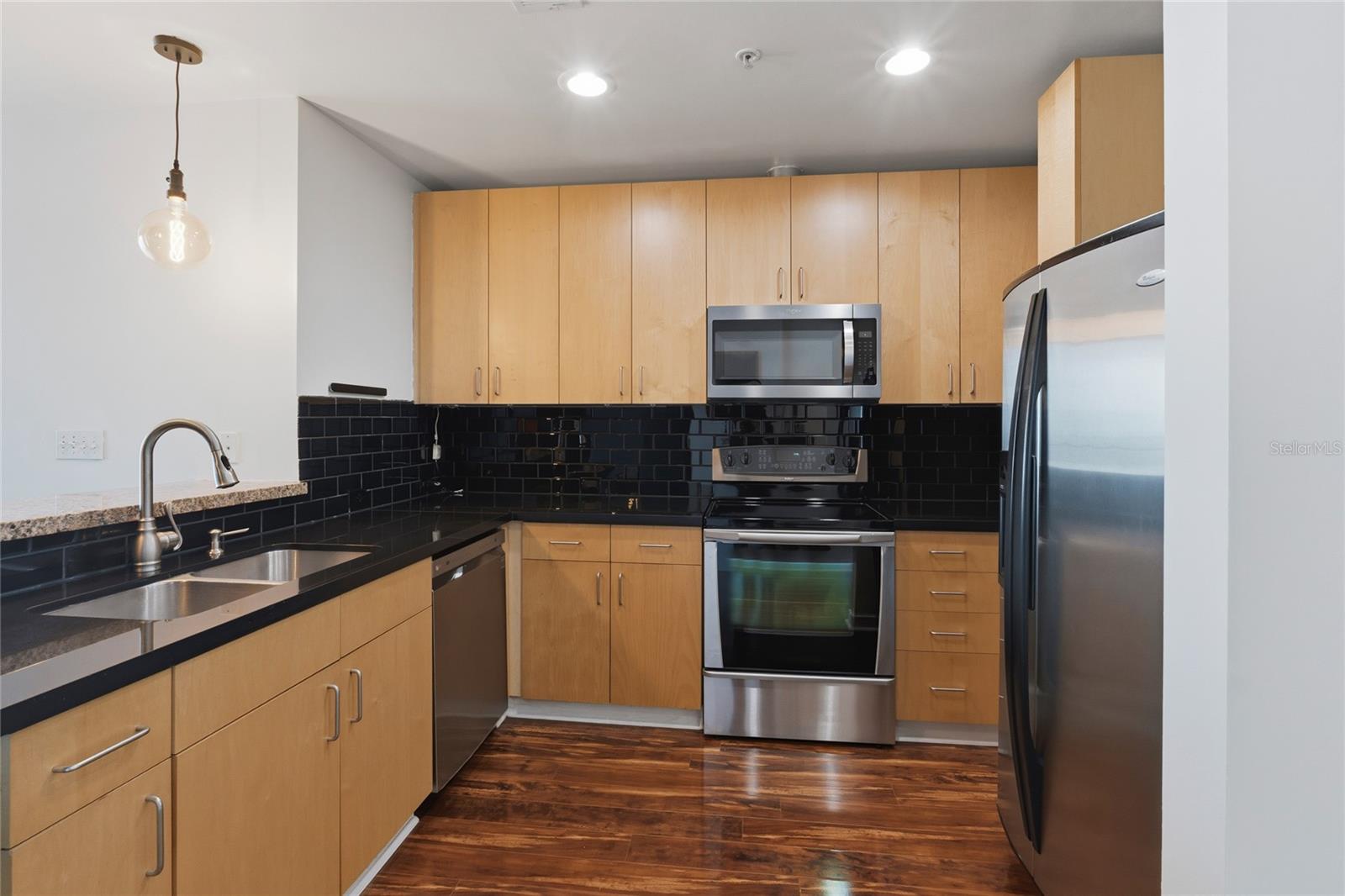 2nd image of 155 S Court Ave #1113, Orlando, FL 32801 | MLS# O6410665