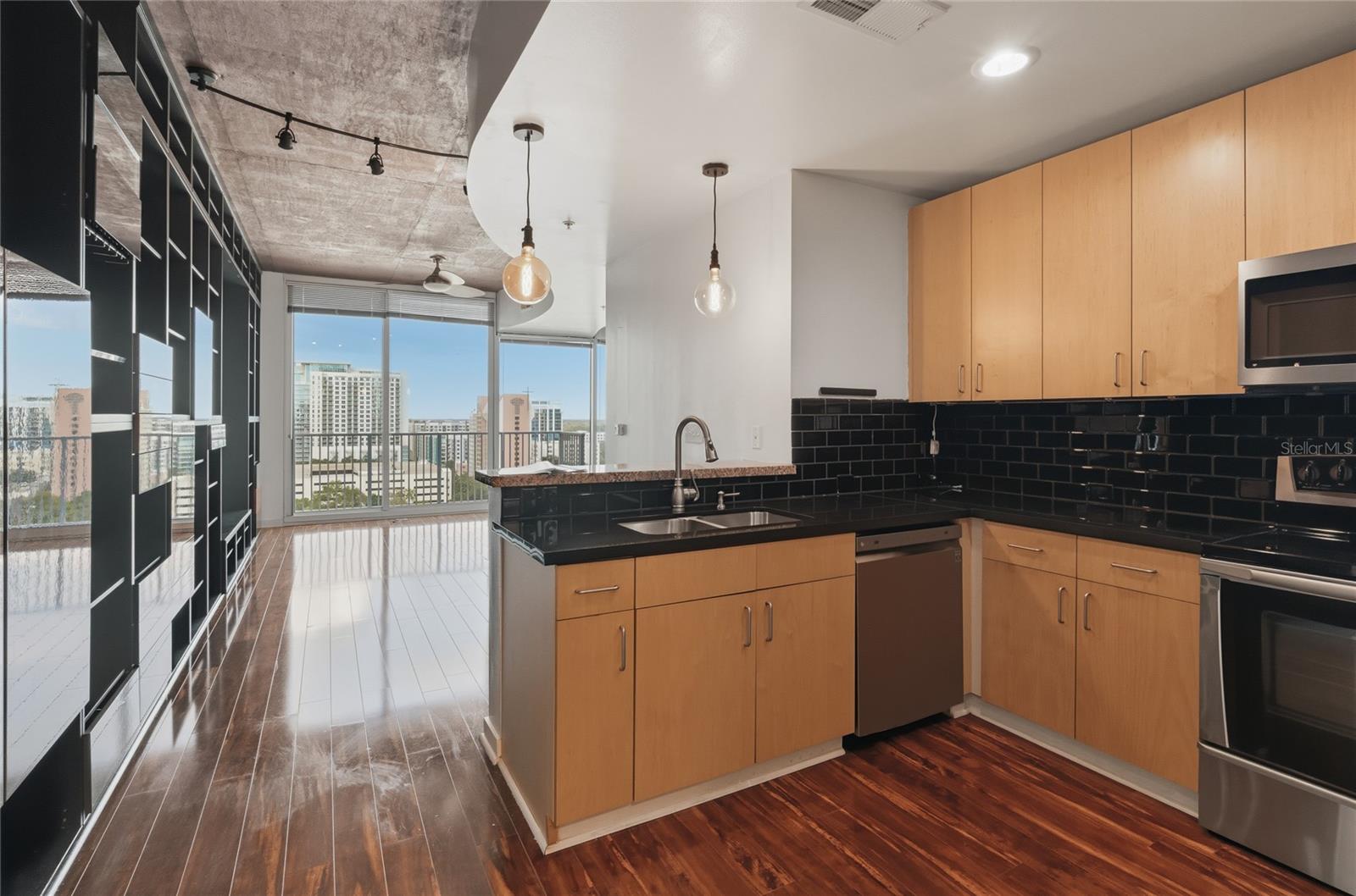 1st image of 155 S Court Ave #1113, Orlando, FL 32801 | MLS# O6410665