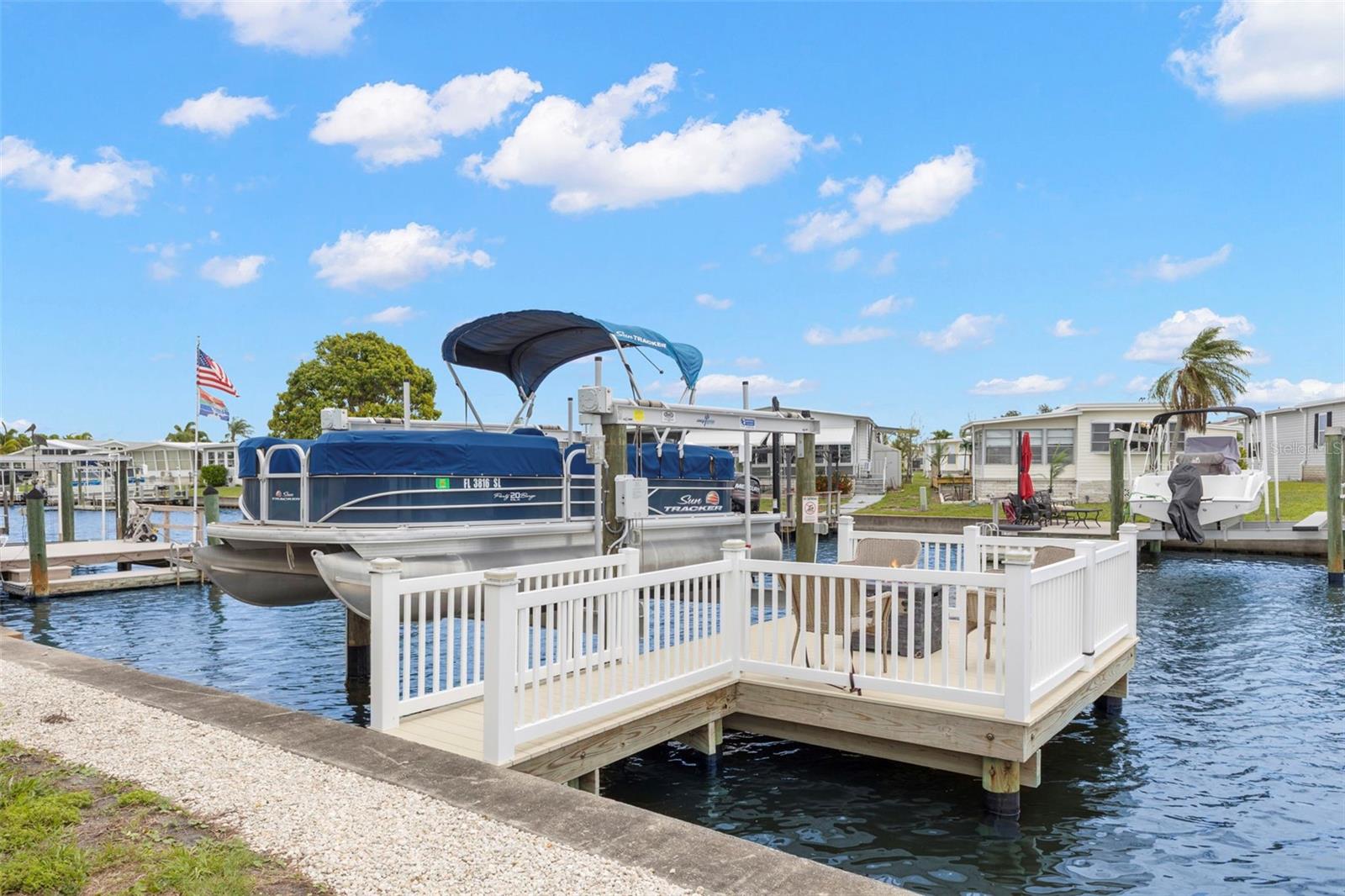 4th image of 124 Americana Ct Ne #214, St Petersburg, FL 33702 | MLS# TB8512099