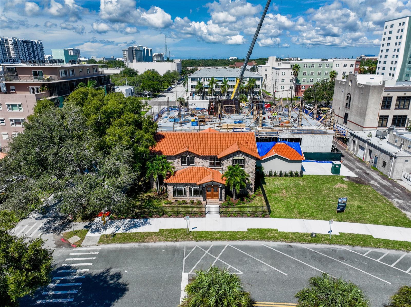 Listing Photo 3 - Condo for sale in building located at 749 Burlington Ave, Saint Petersburg, FL 33701 - Unit #600