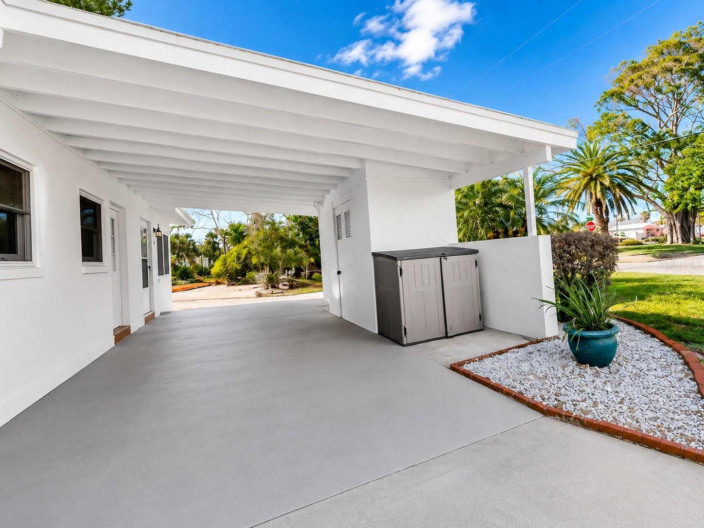 2nd image of 301 41st Ave, St Pete Beach, FL 33706 | MLS# TB8512325