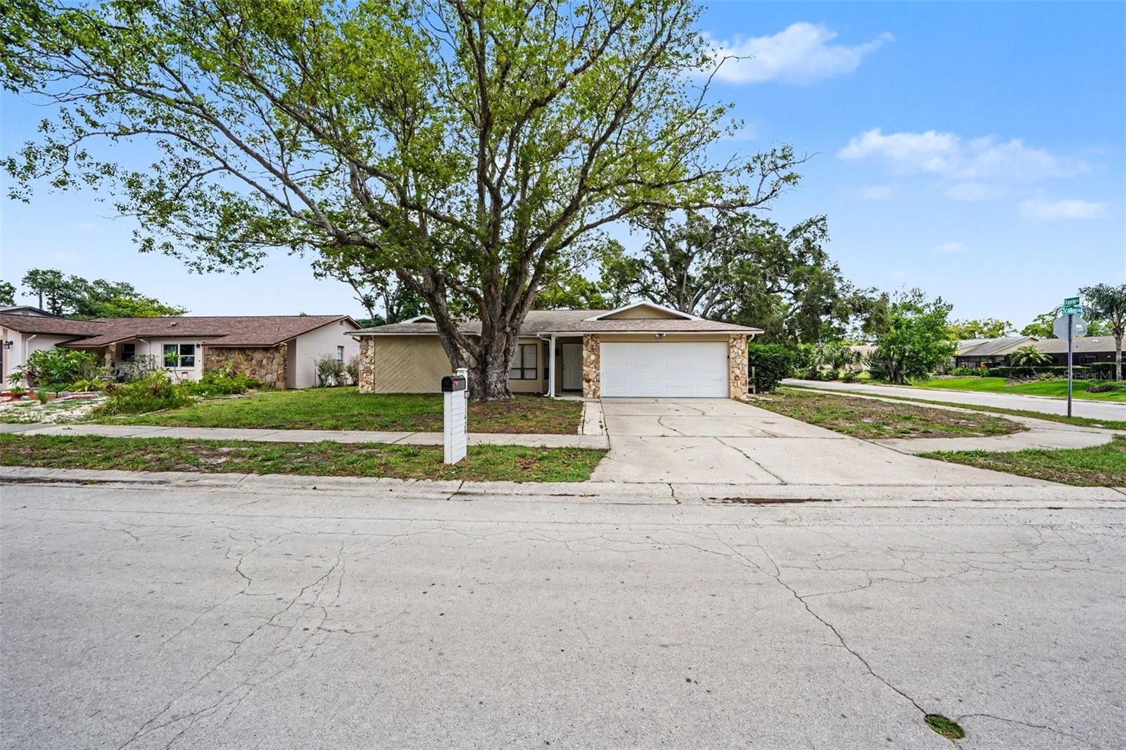 2nd image of 11424 Scallop Dr, Port Richey, FL 34668 | MLS# O6411124