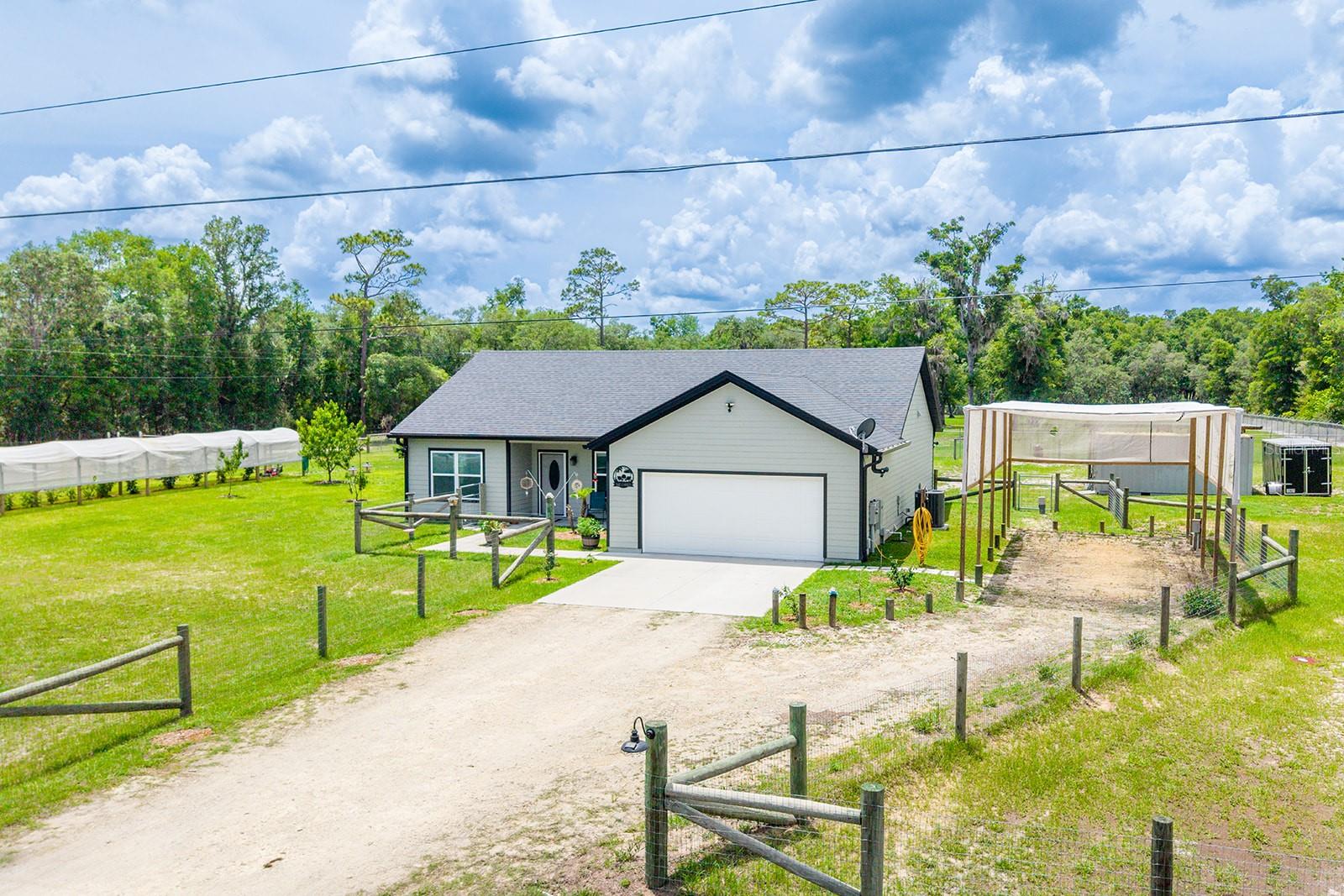 Homes for sale in Chiefland, FL | 11030 Nw 100Th Ave, Chiefland, FL 32626 | MLS# GC540675