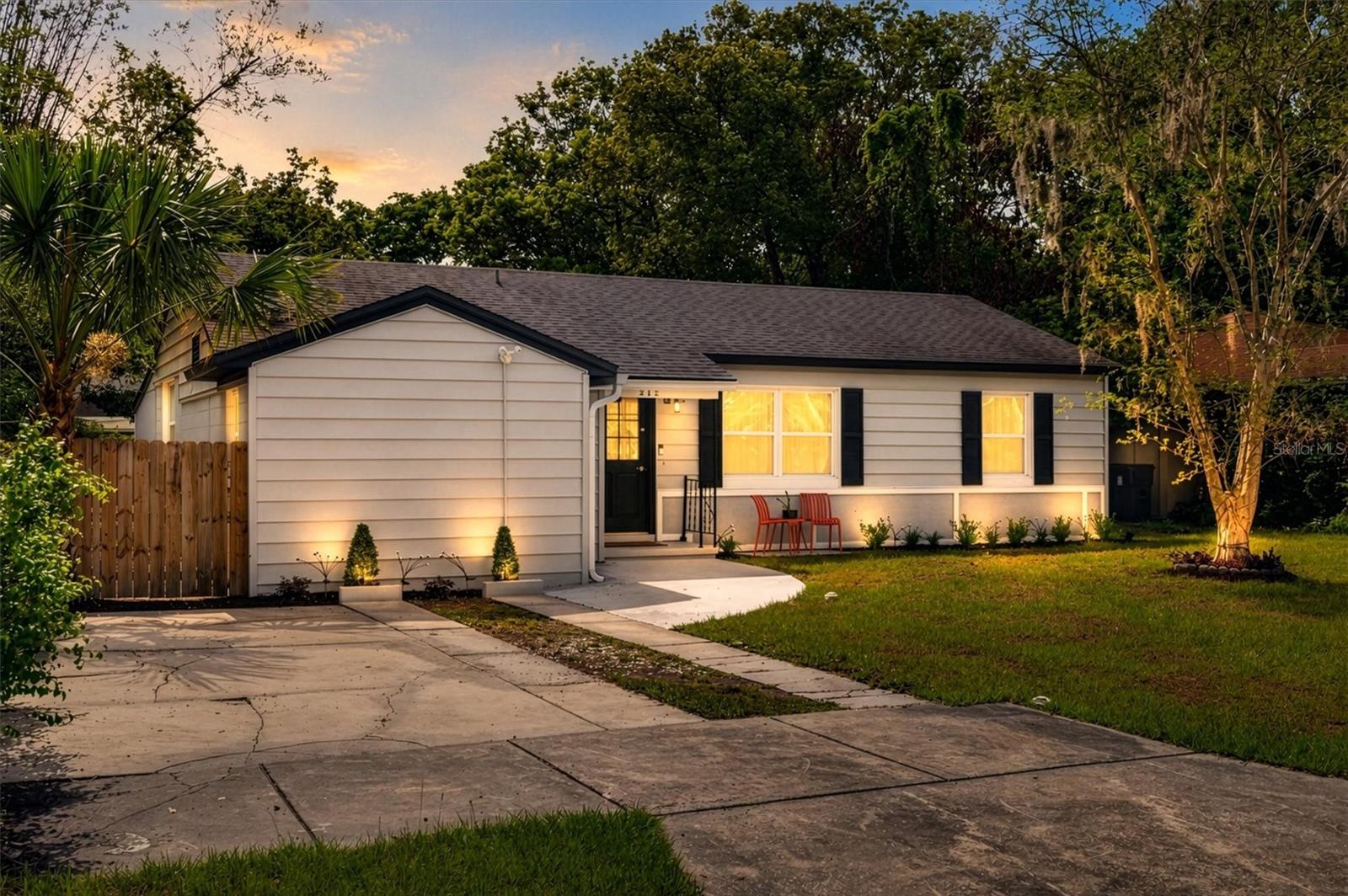Homes for sale in Orlando, FL | 212 S Glenwood Ave, Orlando, FL 32803 | MLS# O6411514