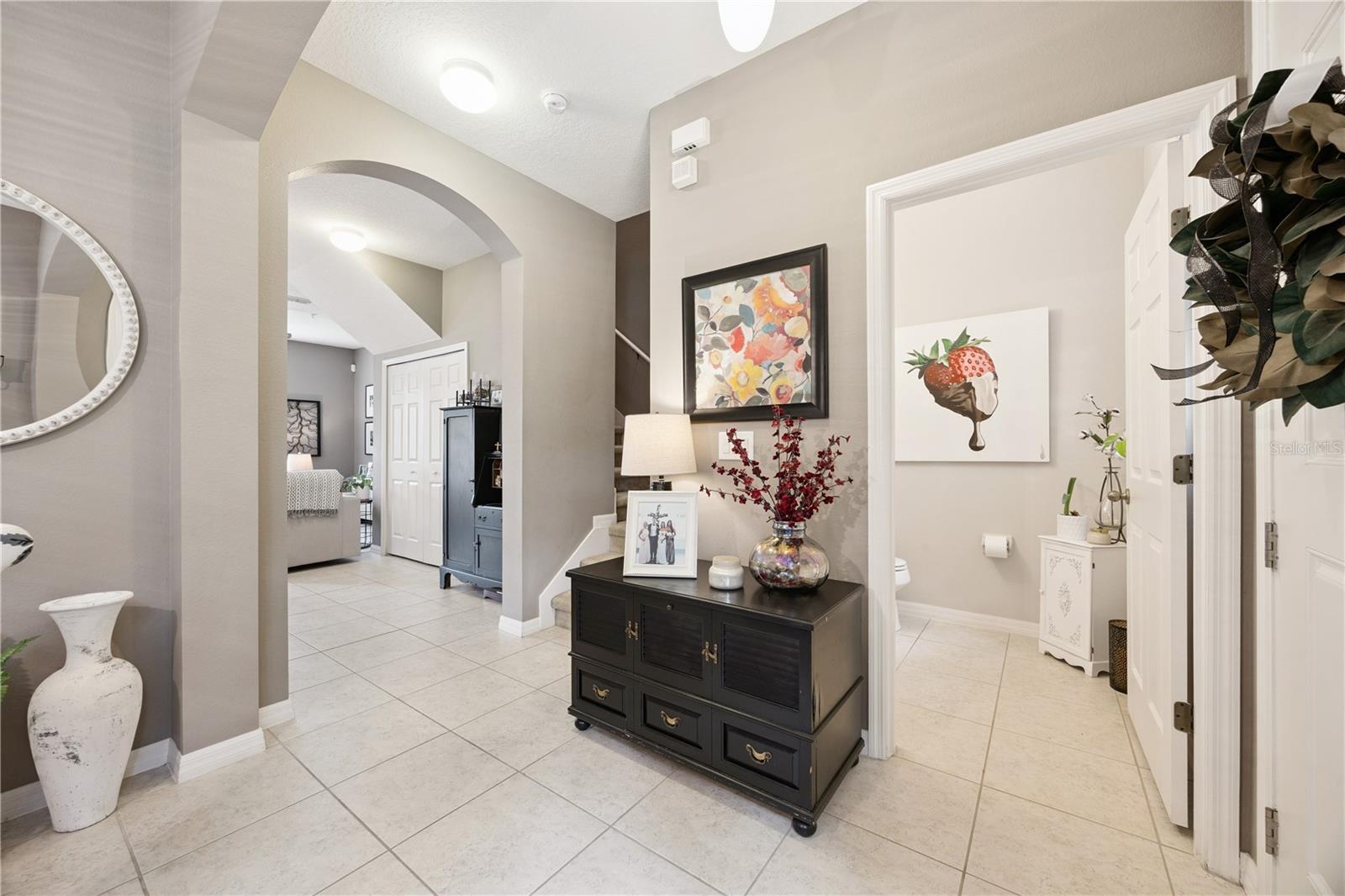 Homes for sale in Orlando, FL | 7964 Edgewood Forest Dr, Orlando, FL 32827 | MLS# O6411769