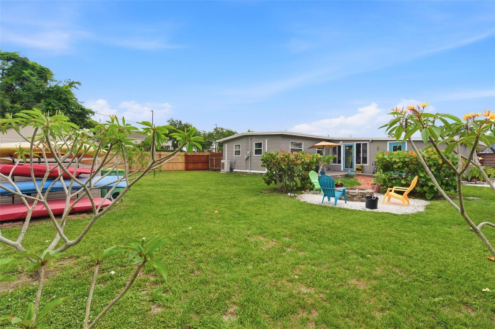 4th image of 100 Avery Ave, Crystal Beach, FL 34681 | MLS# TB8513449