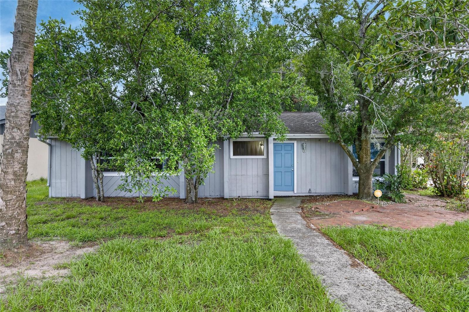 Homes for sale in Tampa, FL | 5001 Whiteway Dr, Tampa, FL 33617 | MLS# TB8513974