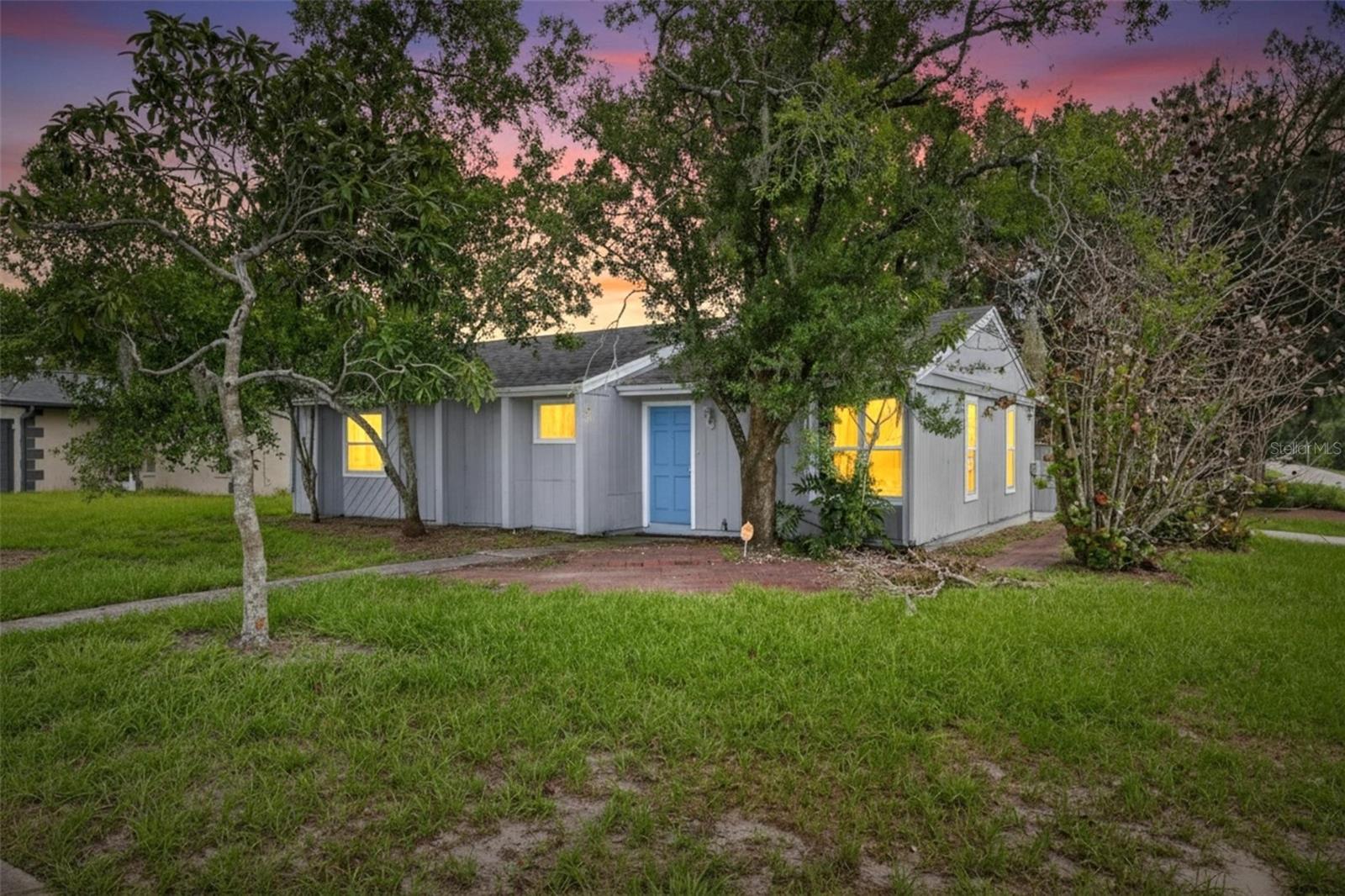 Homes for sale in Tampa, FL | 5001 Whiteway Dr, Tampa, FL 33617 | MLS# TB8513974