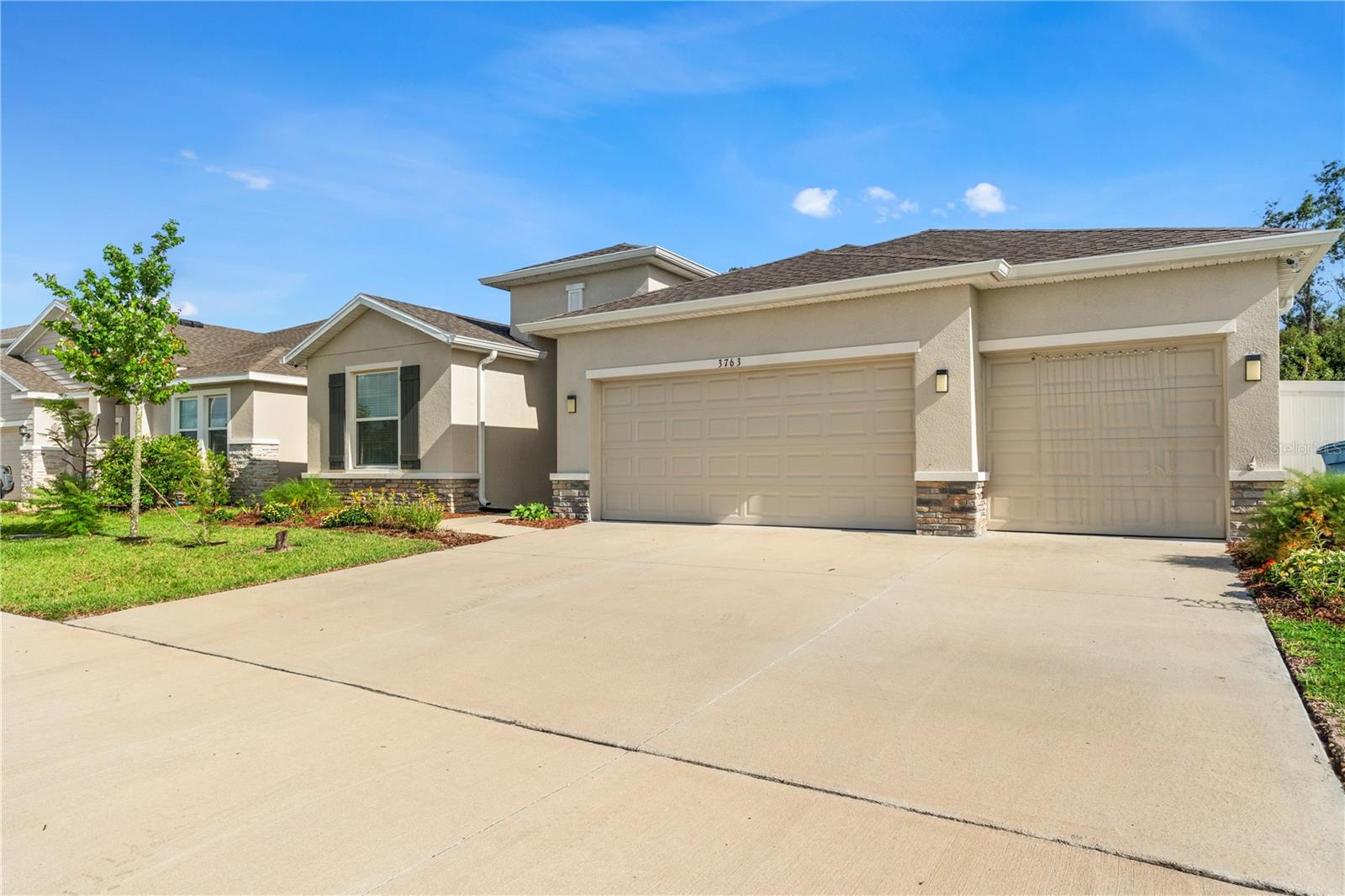 2nd image of 3763 Autumn Amber Dr, Spring Hill, FL 34609 | MLS# W7886279