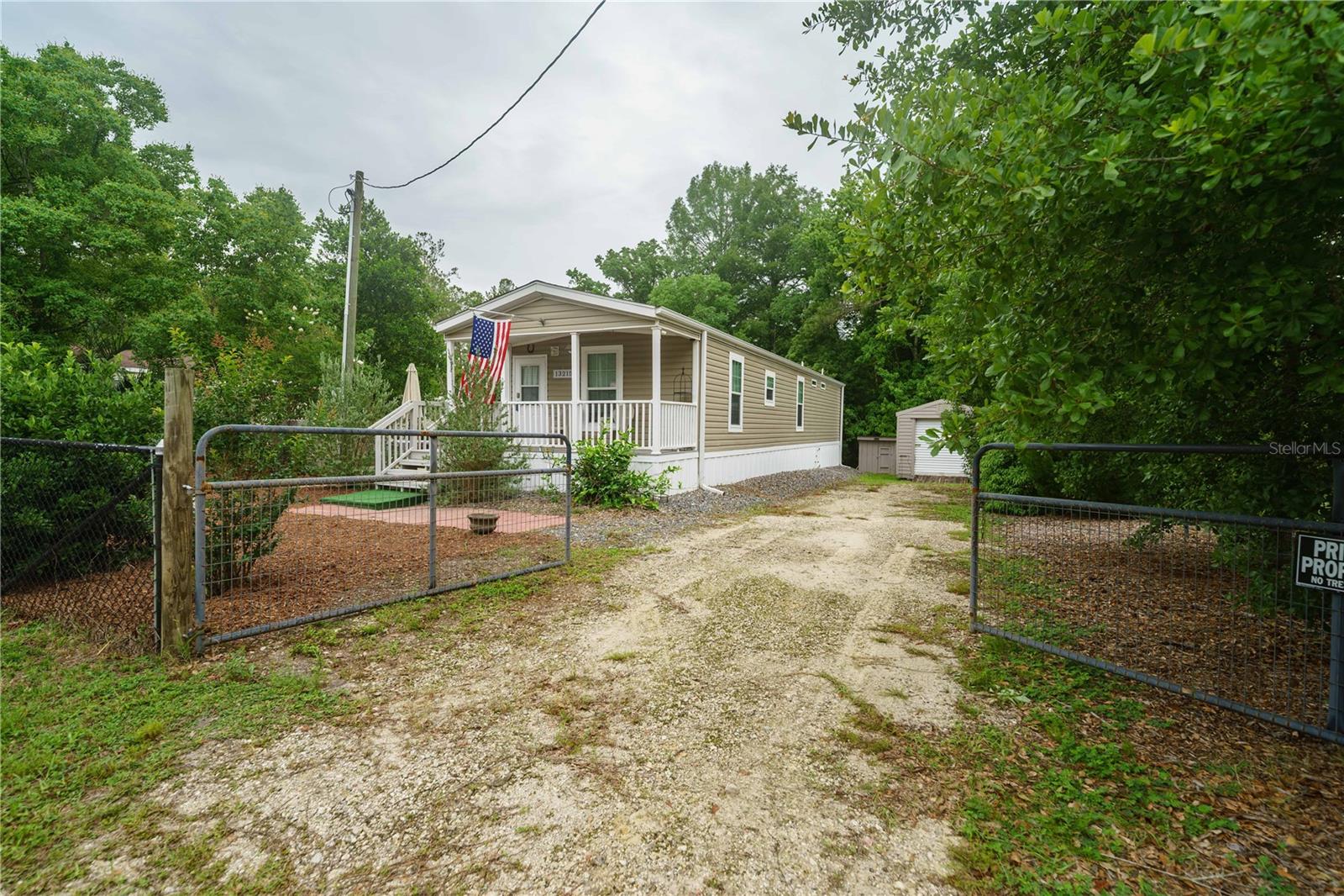 Homes for sale in Silver Springs, FL | 13215 Ne 41St St, Silver Springs, FL 34488 | MLS# OM725738