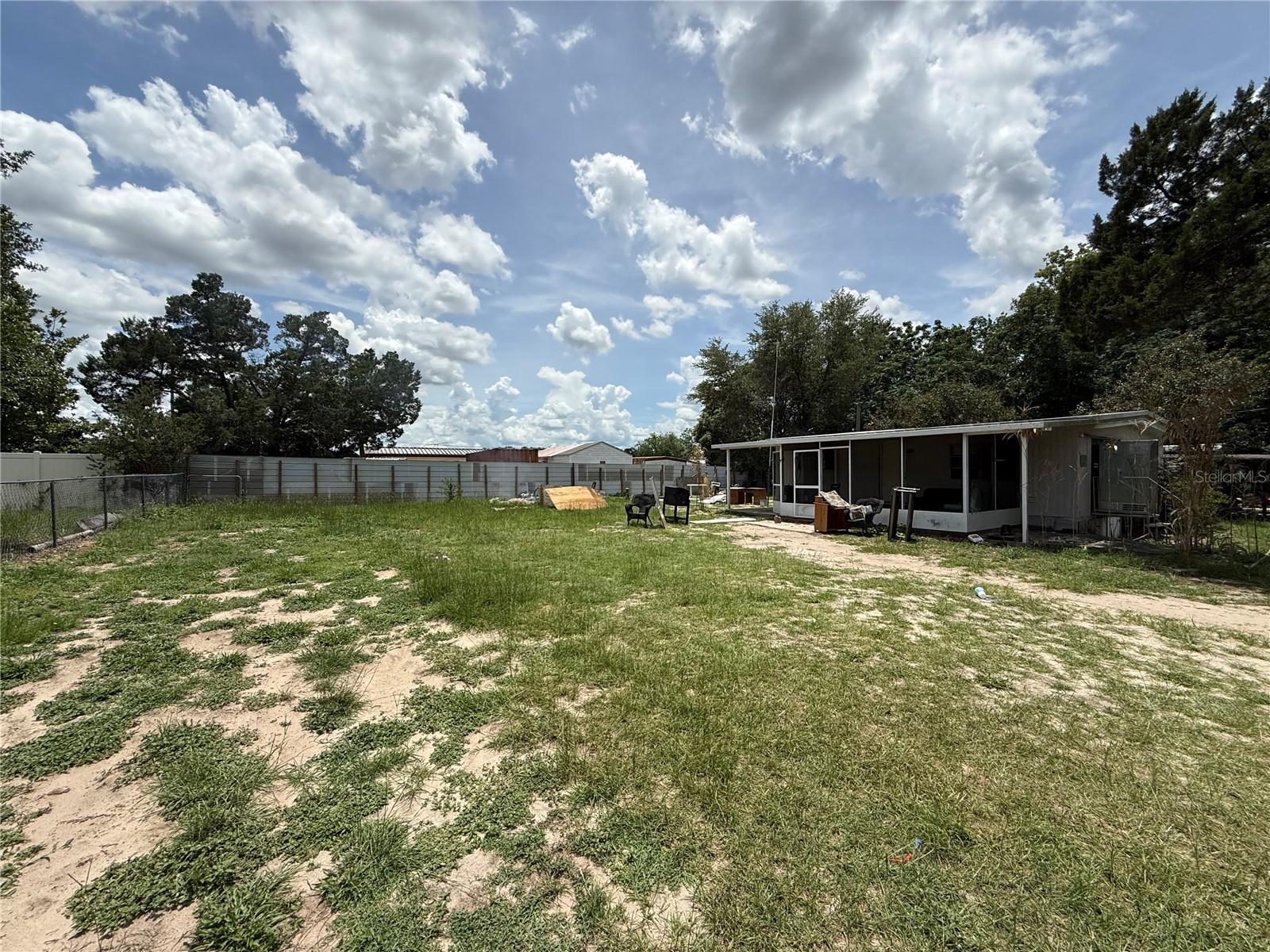 Homes for sale in Ocklawaha, FL | 10360 Se 131st Ln, Ocklawaha, FL 32179 | MLS# OM725829