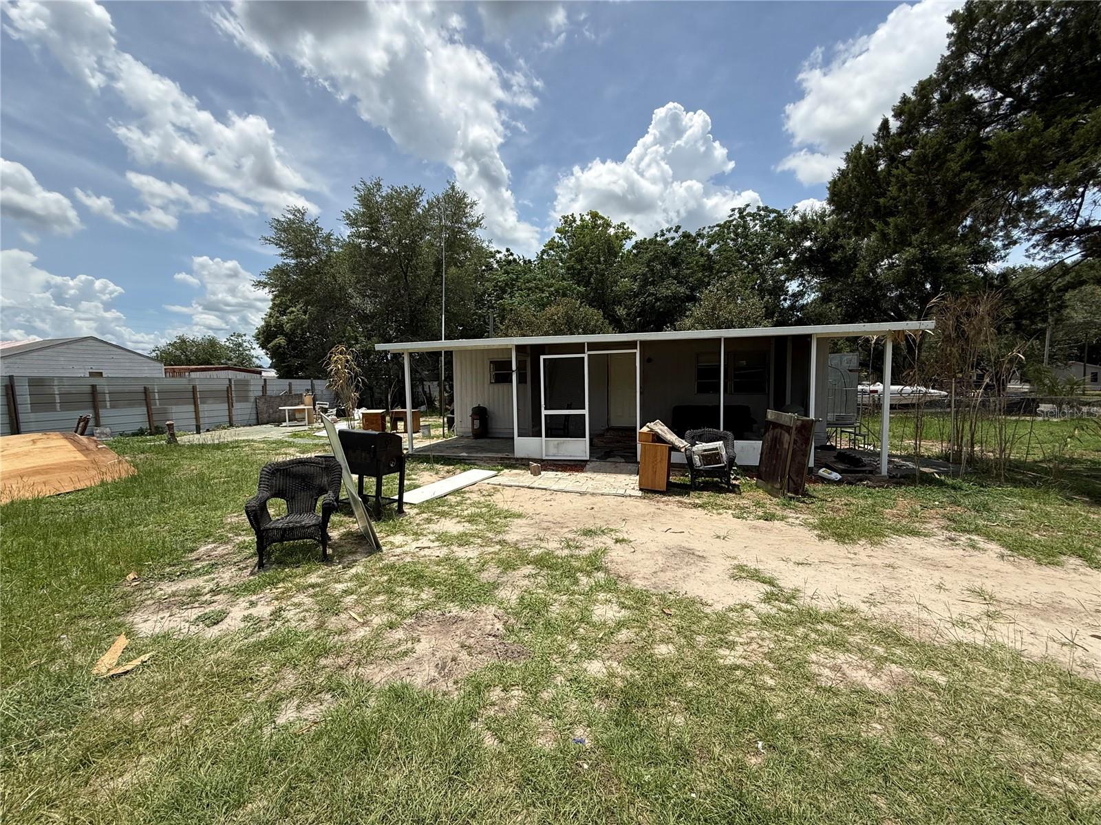 Homes for sale in Ocklawaha, FL | 10360 Se 131St Ln, Ocklawaha, FL 32179 | MLS# OM725829