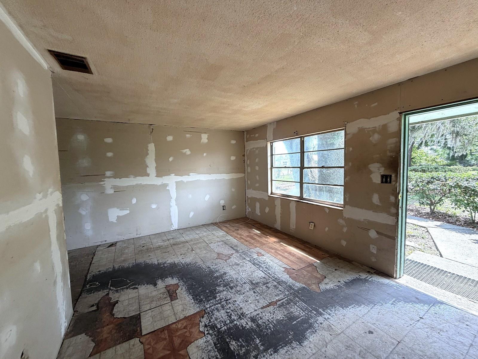 Homes for sale in Dade City, FL | 14741 12Th St, Dade City, FL 33523 | MLS# W7886360