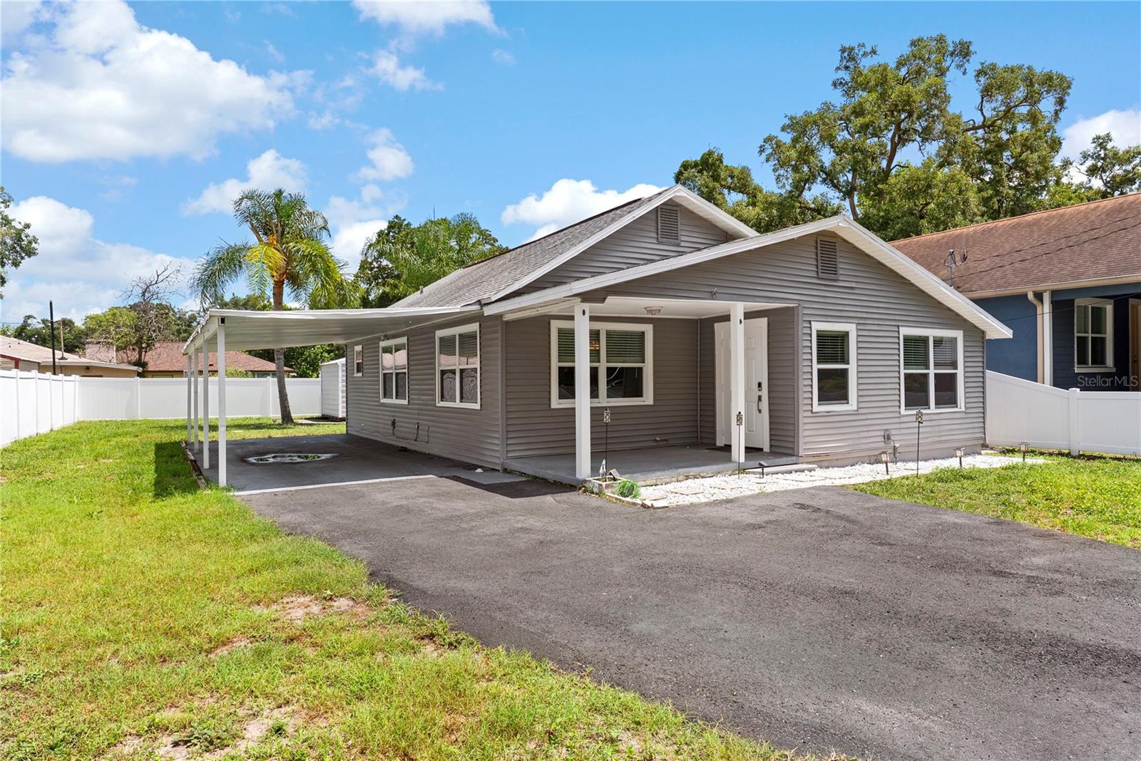 3rd image of 1804 E Idlewild Ave, Tampa, FL 33610 | MLS# TB8515289