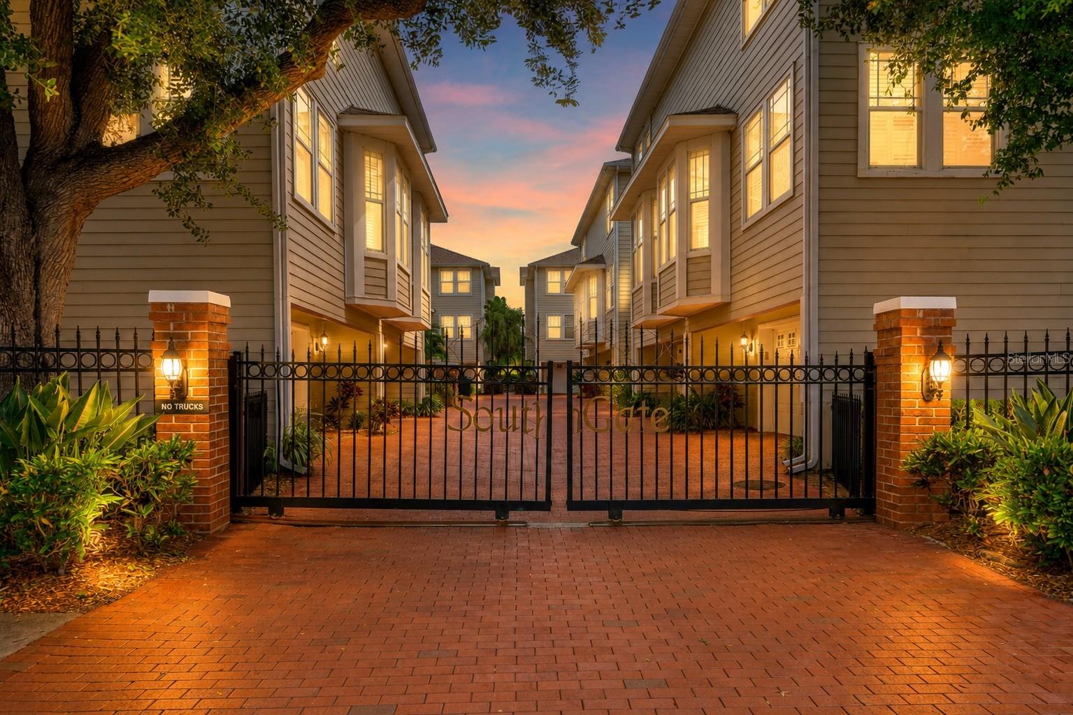 3rd image of 3315 W De Leon St #15, Tampa, FL 33609 | MLS# TB8515679