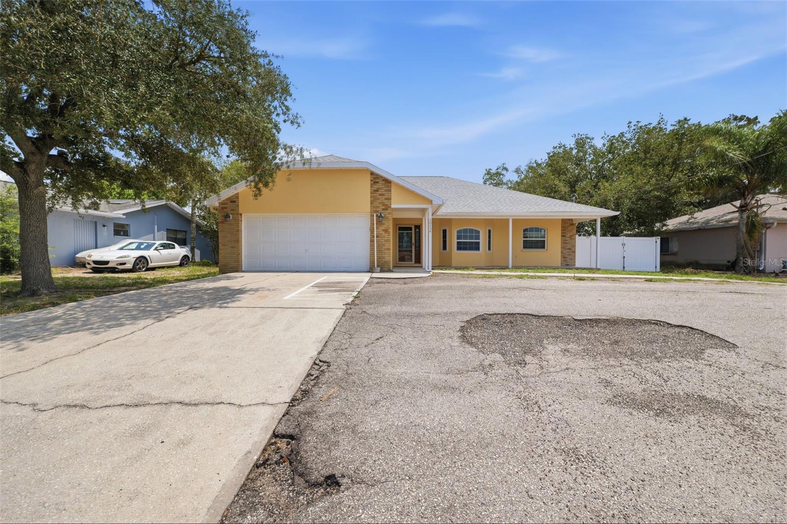 4th image of 10154 Spring Hill Dr, Spring Hill, FL 34608 | MLS# W7886406