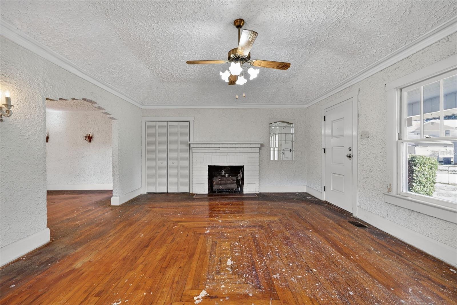4th image of 5806 N Cherokee Ave, Tampa, FL 33604 | MLS# TB8517075