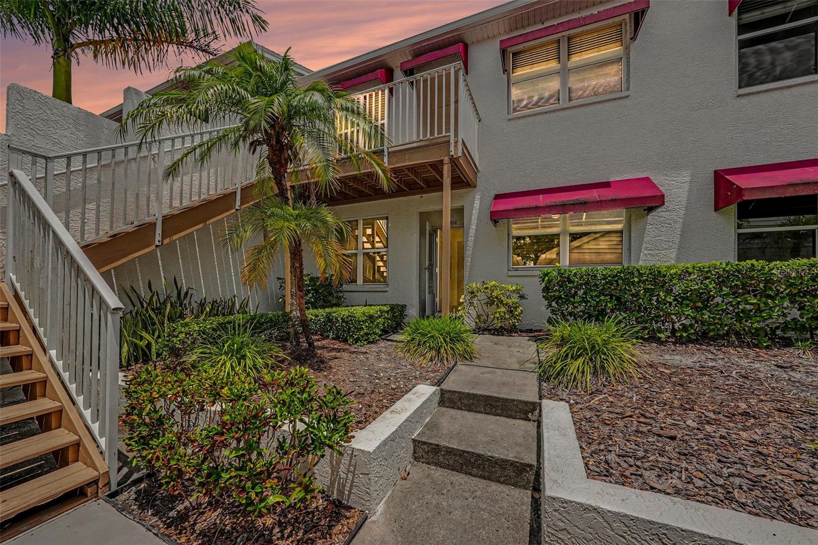 2nd image of 1400 Water Vw Dr W, LARGO, FL 33771