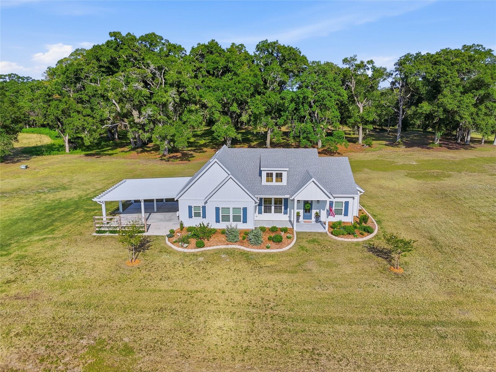 Homes for sale in Bell, FL | 3705 Nw 31st Ave, Bell, FL 32619 | MLS# GC541121