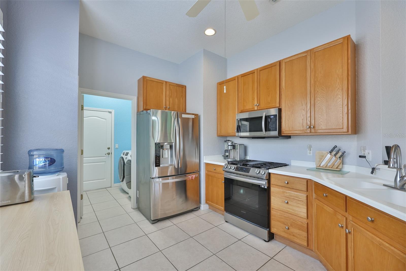 4th image of 1050 Regal Manor Wy, Sun City Center, FL 33573 | MLS# TB8518284
