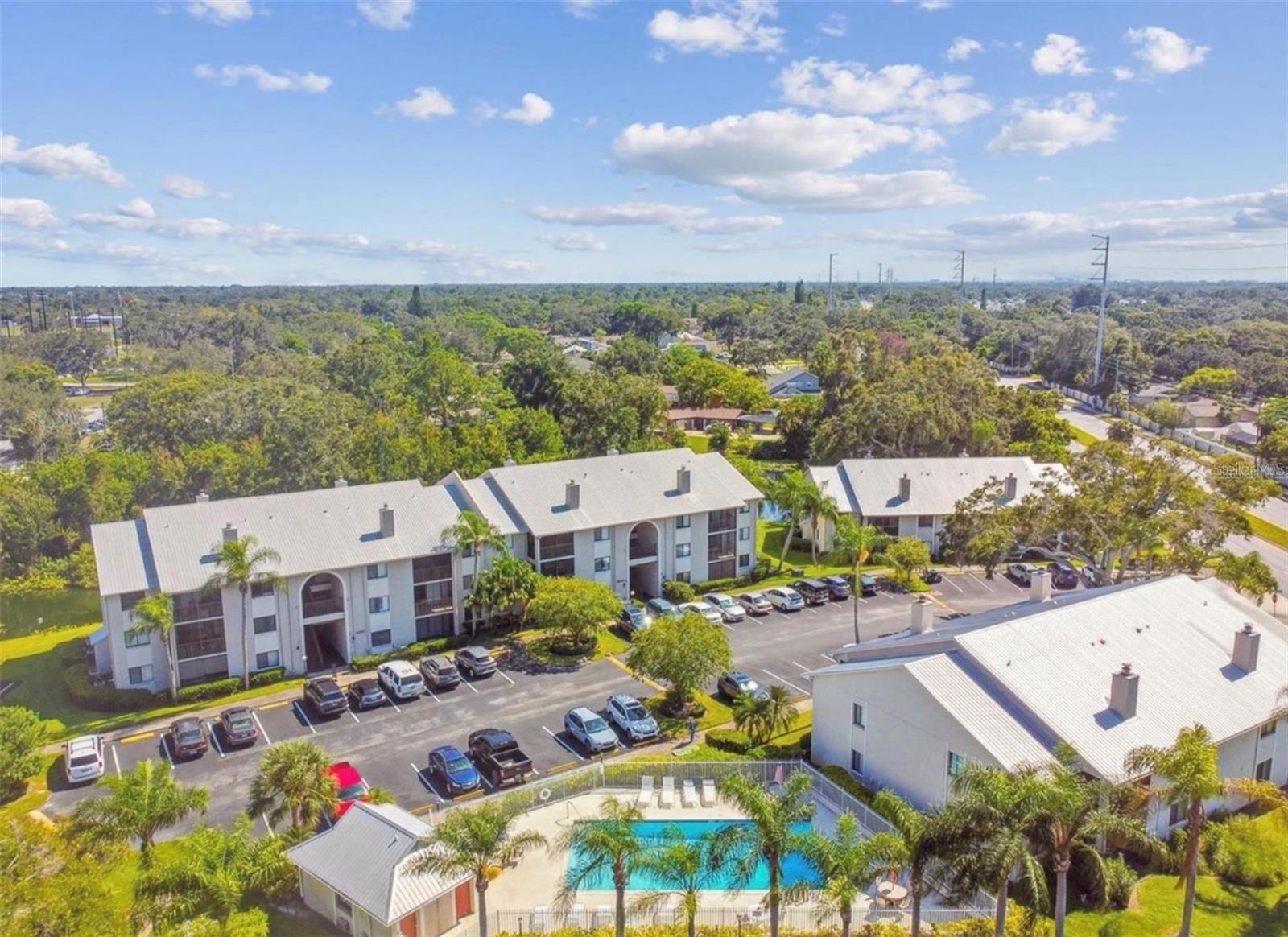 2nd image of 2067 Hunters Glen Dr #312, Dunedin, FL 34698 | MLS# TB8518482