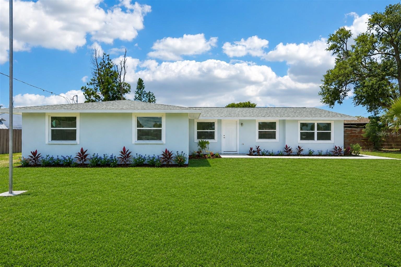 2nd image of 802 White Heron Blvd, Ruskin, FL 33570 | MLS# C7527354