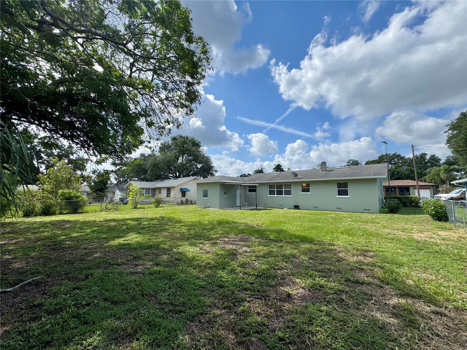 2nd image of 921 Avenue E Ne, Winter Haven, FL 33881 | MLS# P4939058