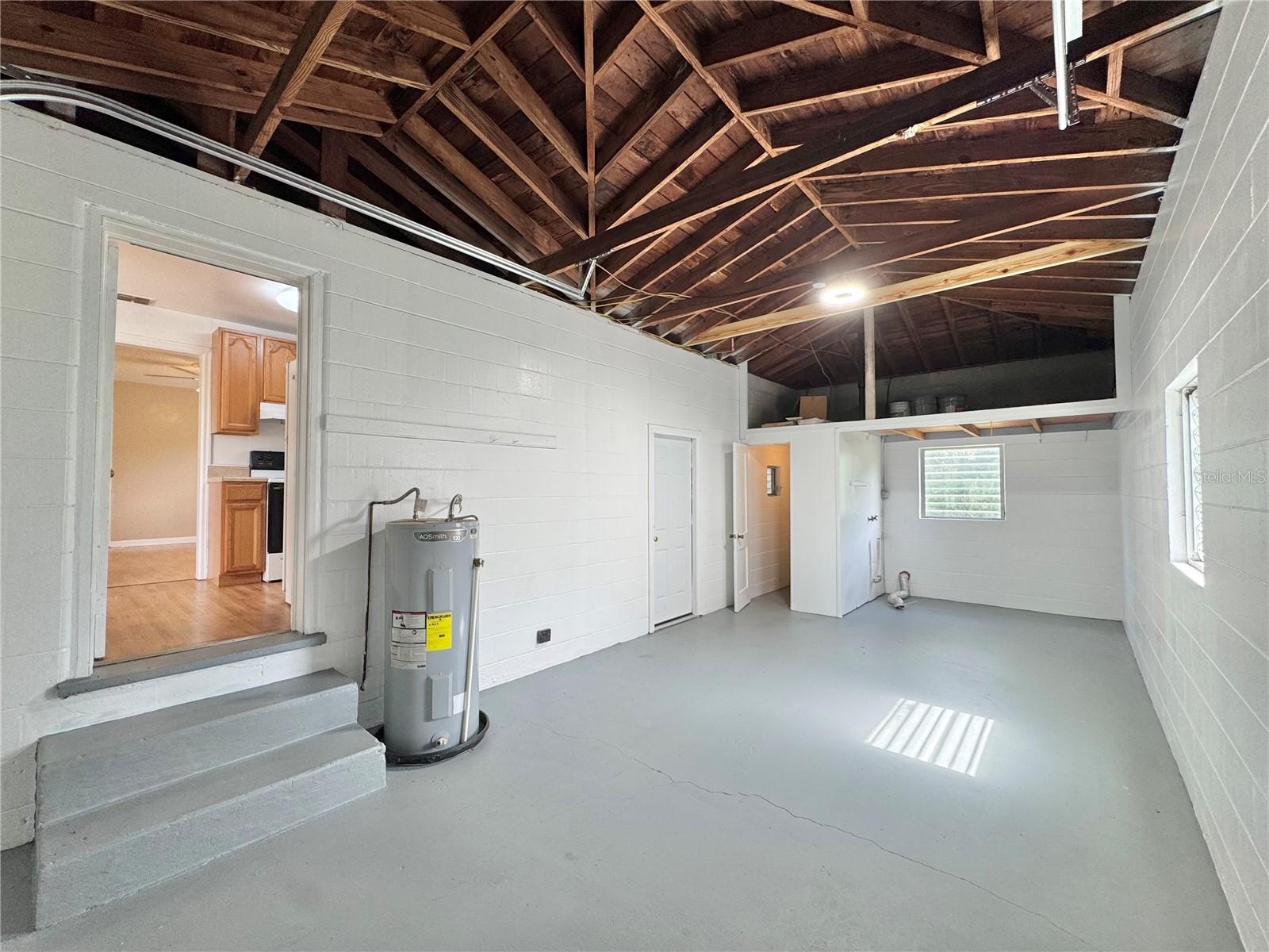 3rd image of 921 Avenue E Ne, Winter Haven, FL 33881 | MLS# P4939058