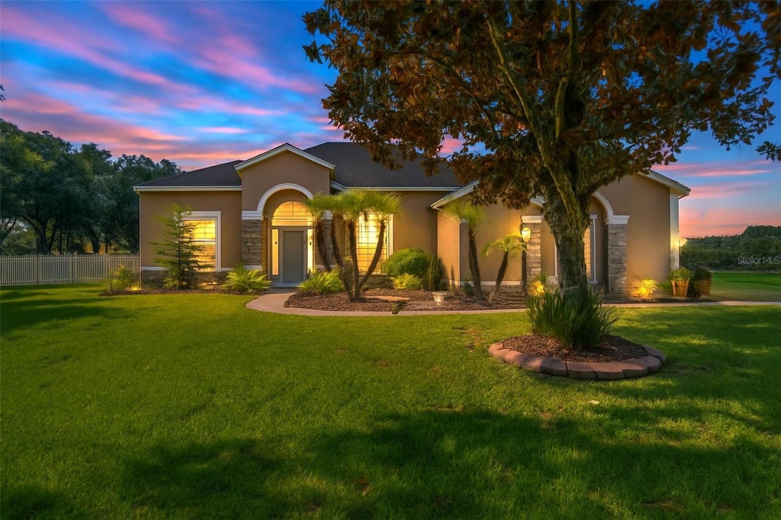 3rd image of 209 Forest Breeze Ave, Brandon, FL 33511 | MLS# TB8519542