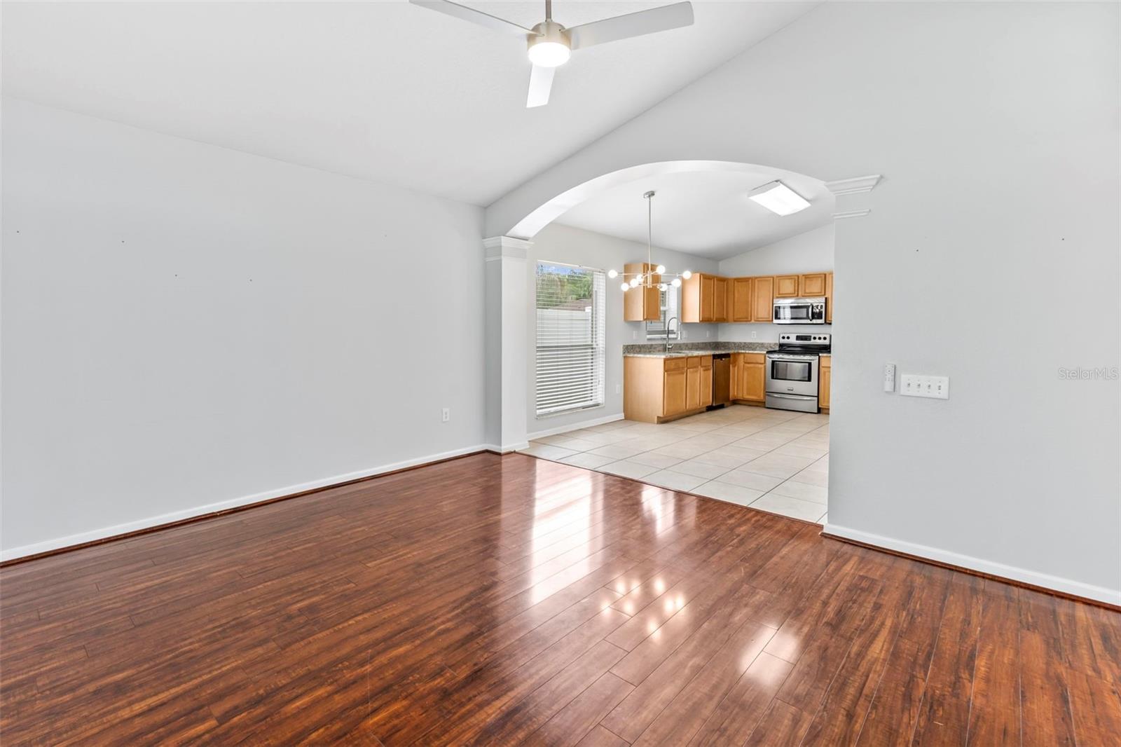 5th image of 5417 Algerine Pl, Wesley Chapel, FL 33544 | MLS# TB8519678