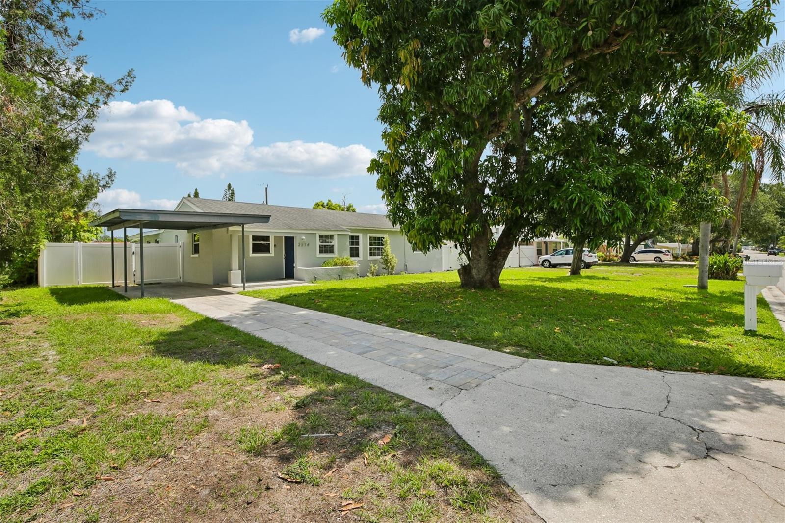 5th image of 2214 23Rd Ave W, Bradenton, FL 34205 | MLS# A4697349