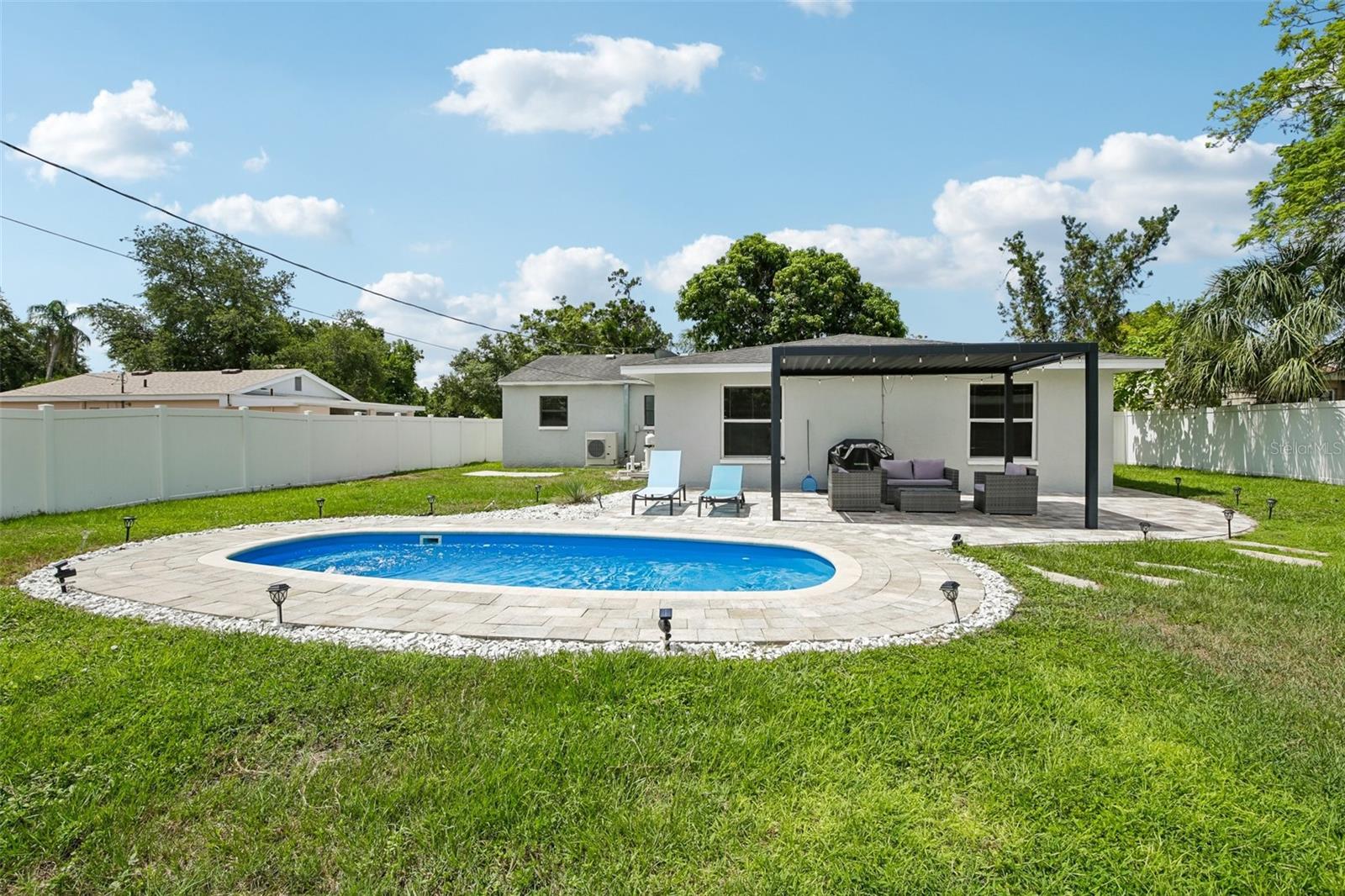 2nd image of 2214 23rd Ave W, Bradenton, FL 34205 | MLS# A4697349