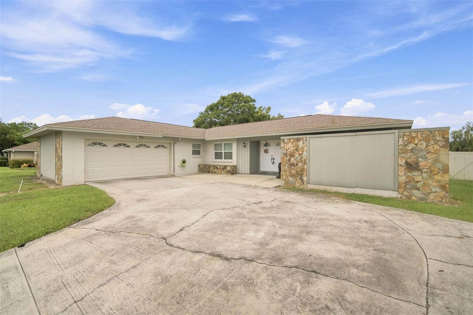 1st image of 2901 Beagle Pl, Seffner, FL 33584 | MLS# TB8520288