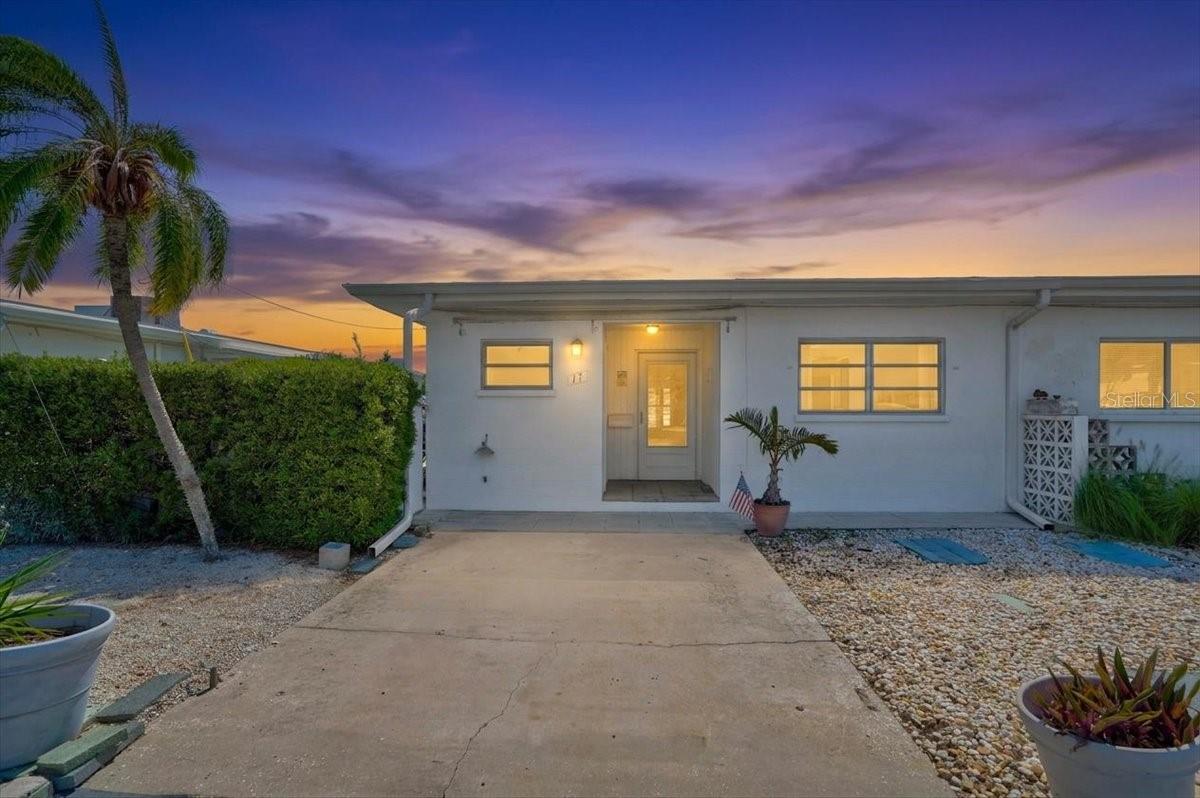 Homes for sale in Holmes Beach, FL | 17 Seaside Ct, Holmes Beach, FL 34217 | MLS# A4697389