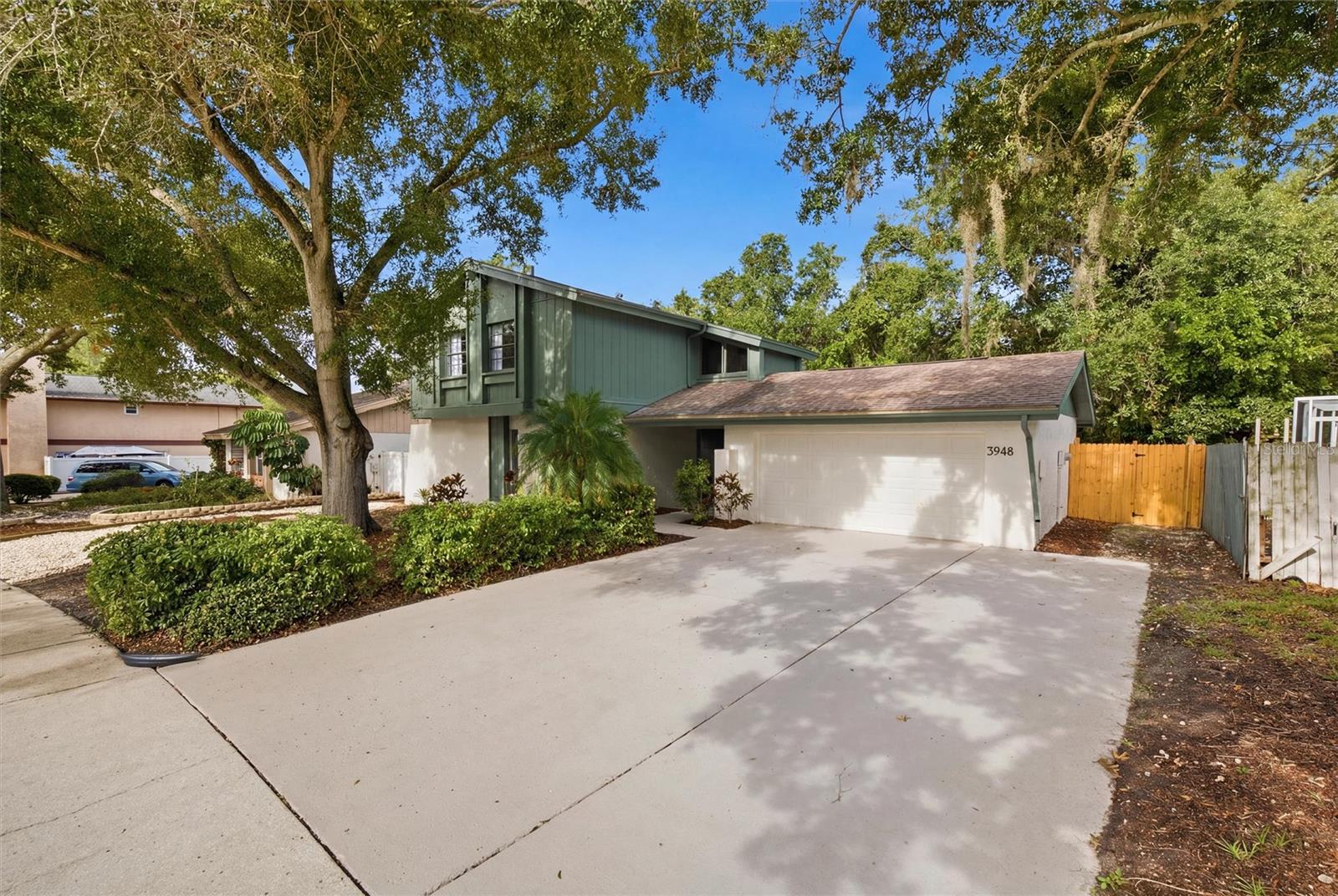 2nd image of 3948 Orchard Hill Cir, Palm Harbor, FL 34684 | MLS# A4697490