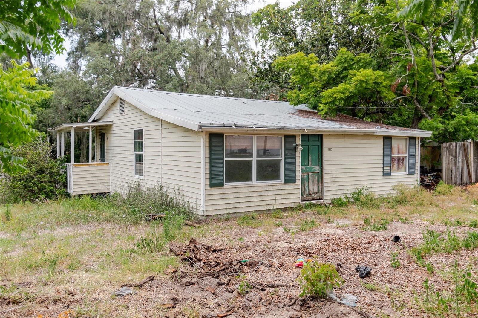 Homes for sale in Dade City, FL | 11835 Circle B Rd, Dade City, FL 33525 | MLS# TB8520785