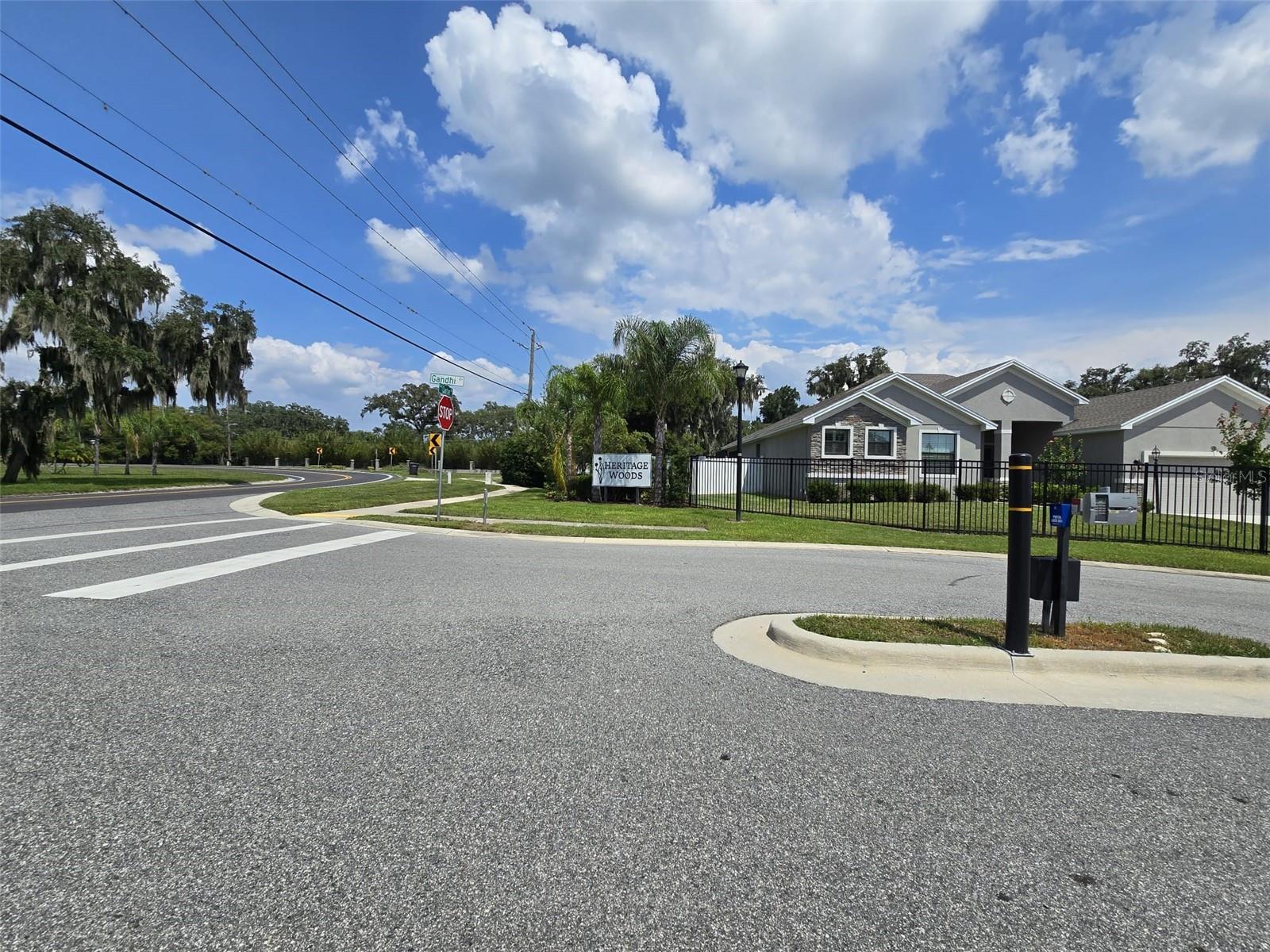 3rd image of 605 Aria Dr, Lakeland, FL 33813 | MLS# L4962879