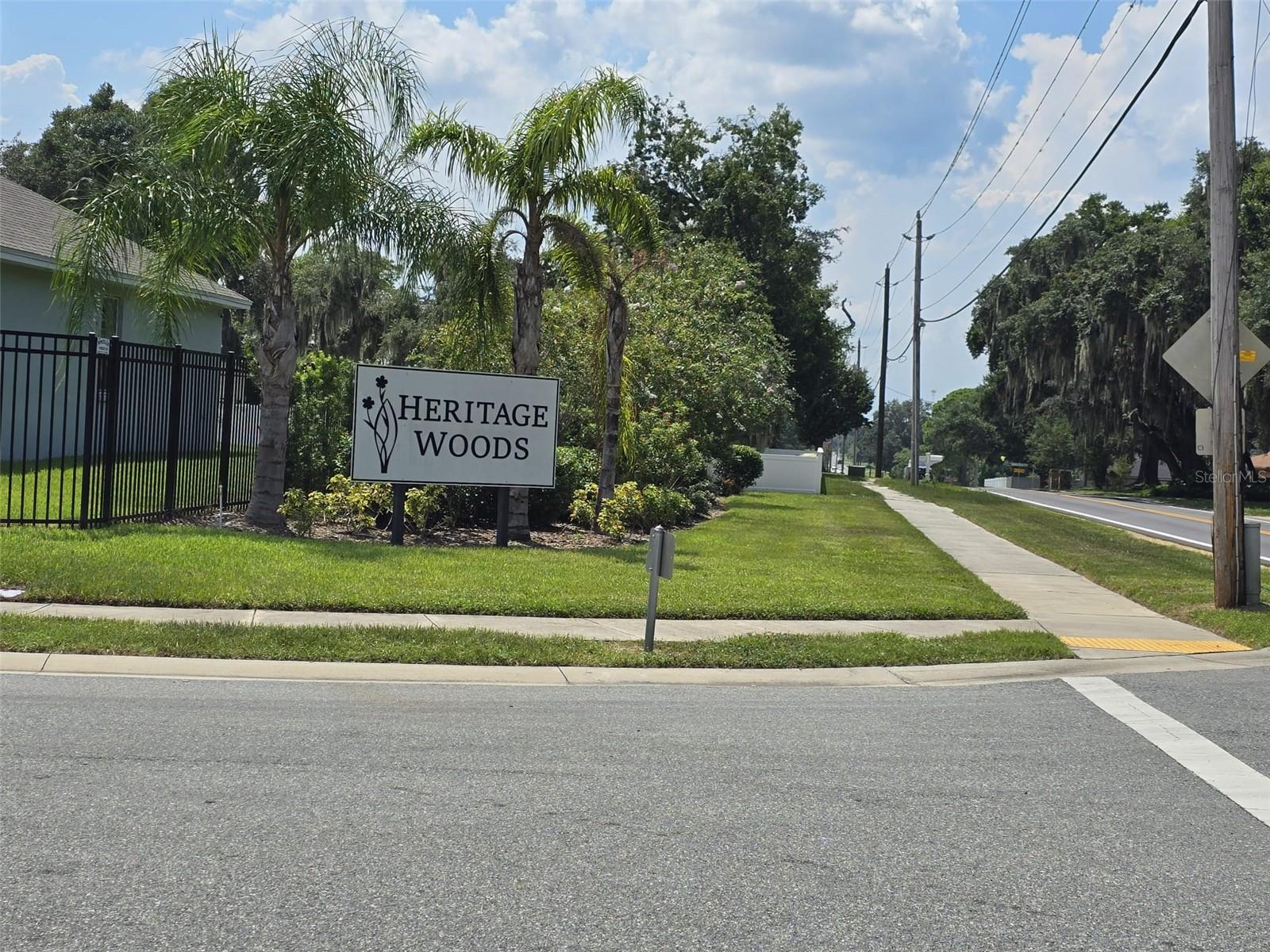 2nd image of 605 Aria Dr, Lakeland, FL 33813 | MLS# L4962879
