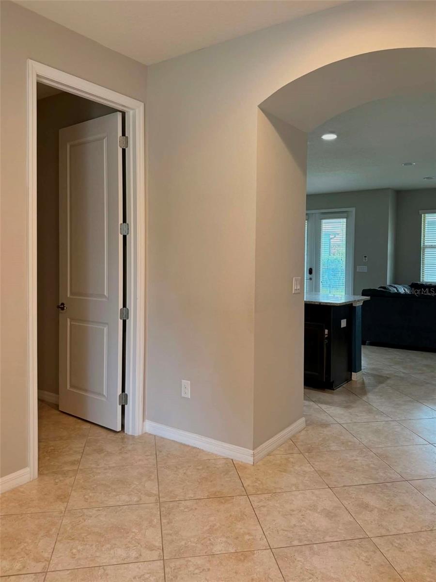 5th image of 5703 Village Center Dr, Lithia, FL 33547 | MLS# TB8520877