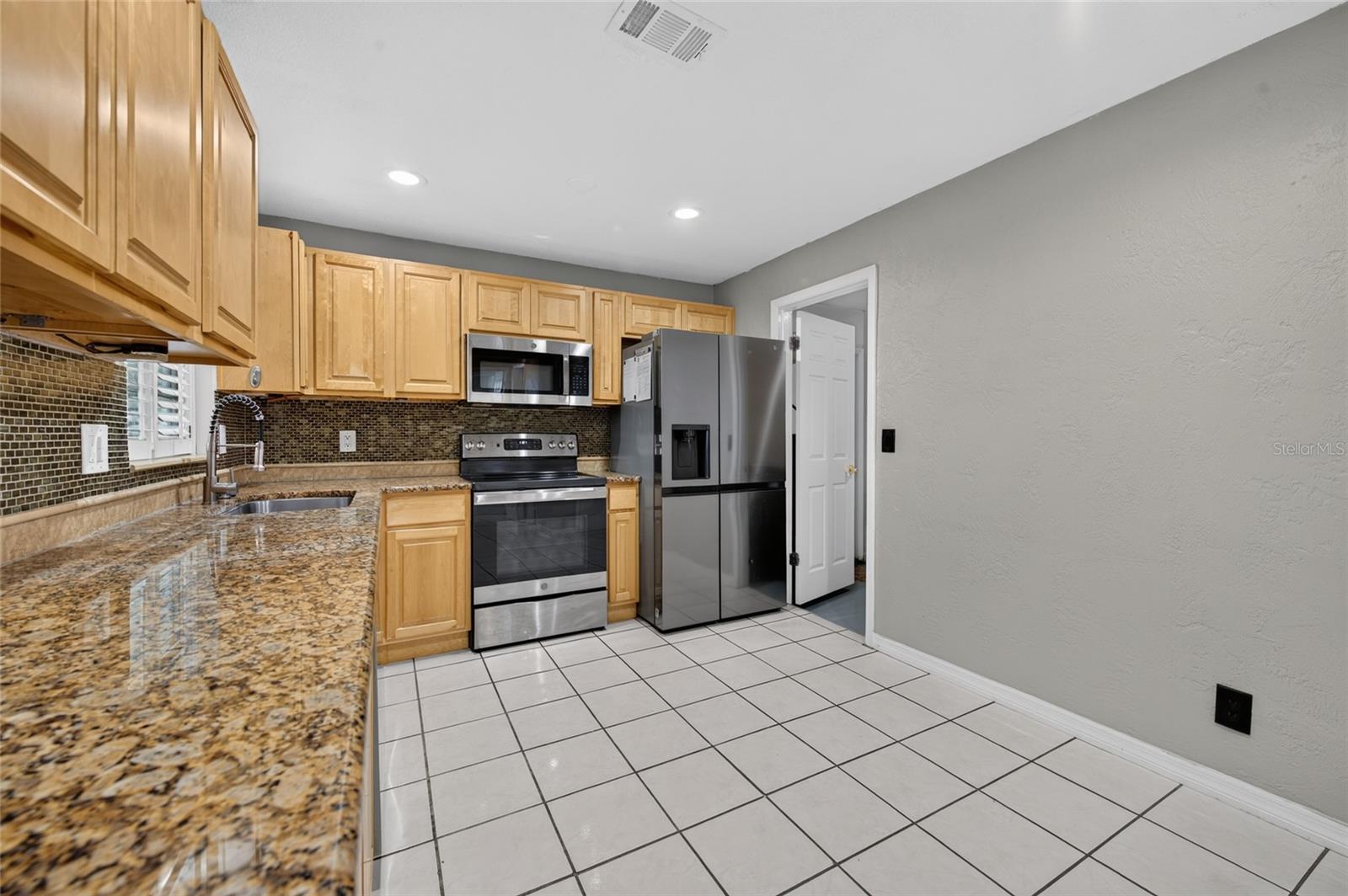 5th image of 1107 4Th St, Port Orange, FL 32129 | MLS# V4949795