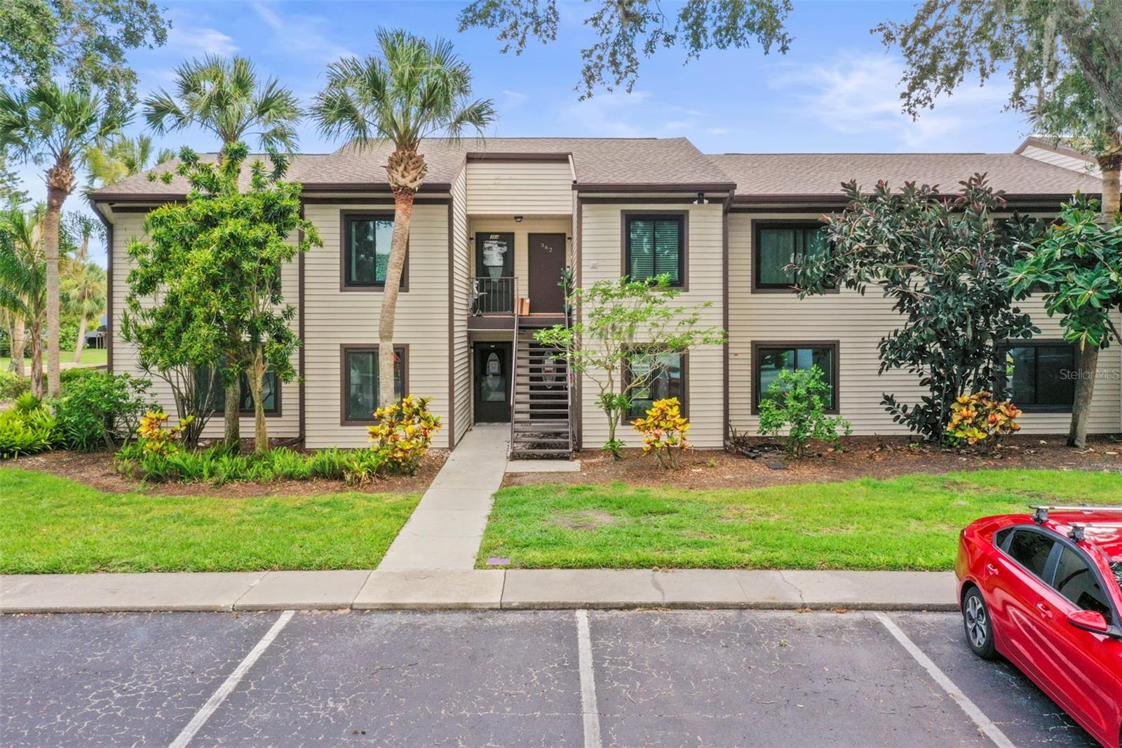 3rd image of 358 Moorings Cvs Dr, TARPON SPRINGS, FL 34689