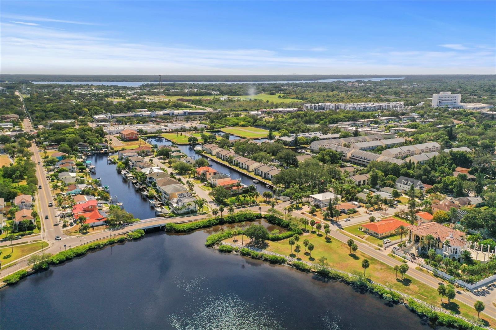2nd image of 358 Moorings Cvs Dr, TARPON SPRINGS, FL 34689