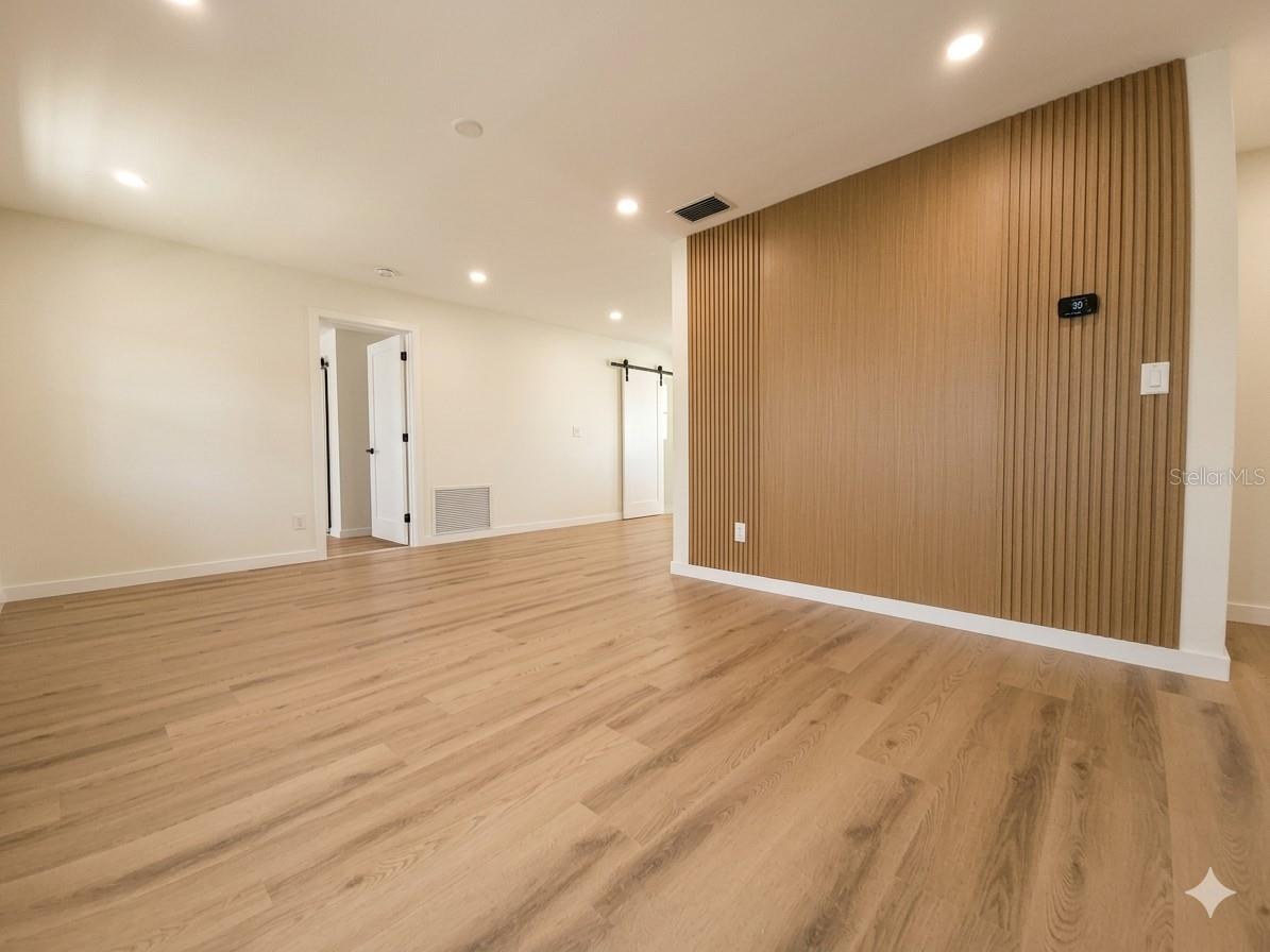 4th image of 8120 7Th St N, St Petersburg, FL 33702 | MLS# TB8523073