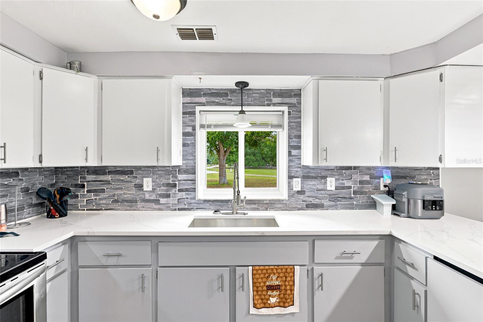4th image of 1518 Dickens Rd, Lake Wales, FL 33898 | MLS# O6419895