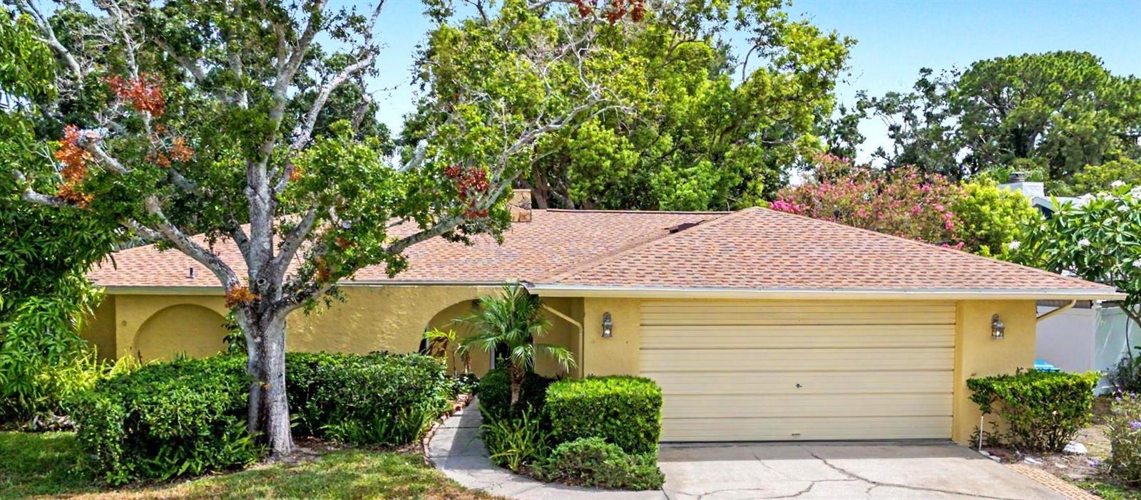 38th image of 1100 Persimmon Dr, Palm Harbor, FL 34683 | MLS# TB8523875