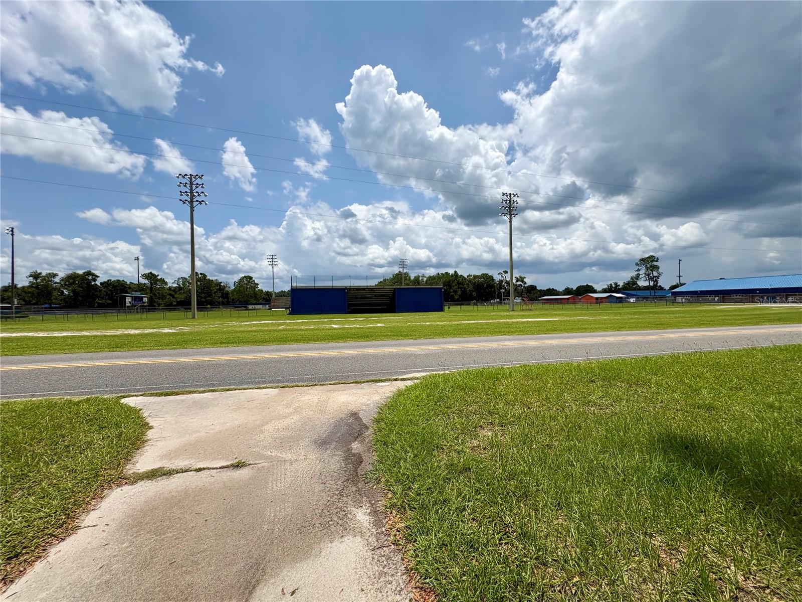 Homes for sale in Branford, FL | 507 Governor Ave Ne, Branford, FL 32008 | MLS# OM727523
